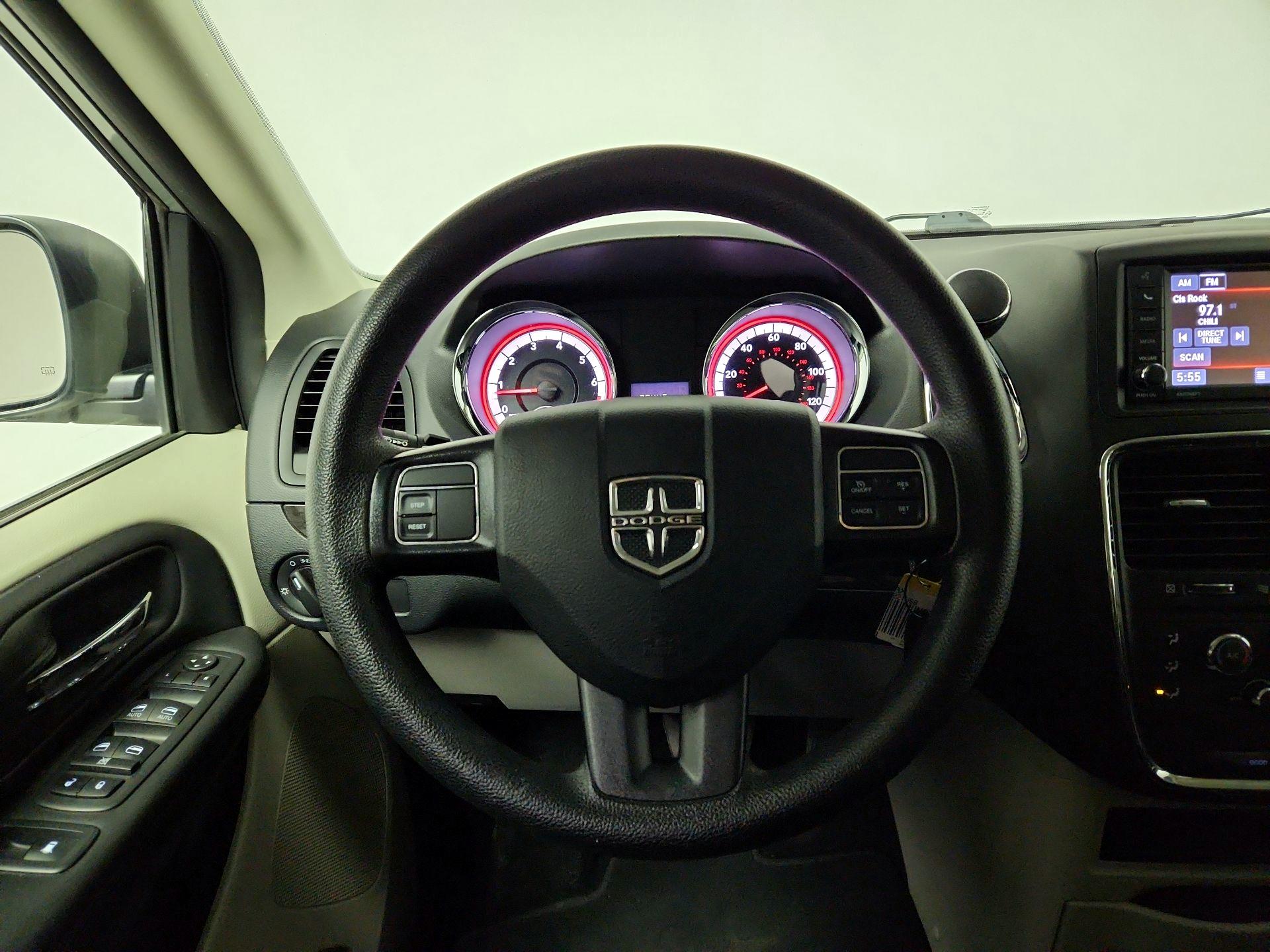 Thumbnail: 2020 Dodge Grand Caravan - 10