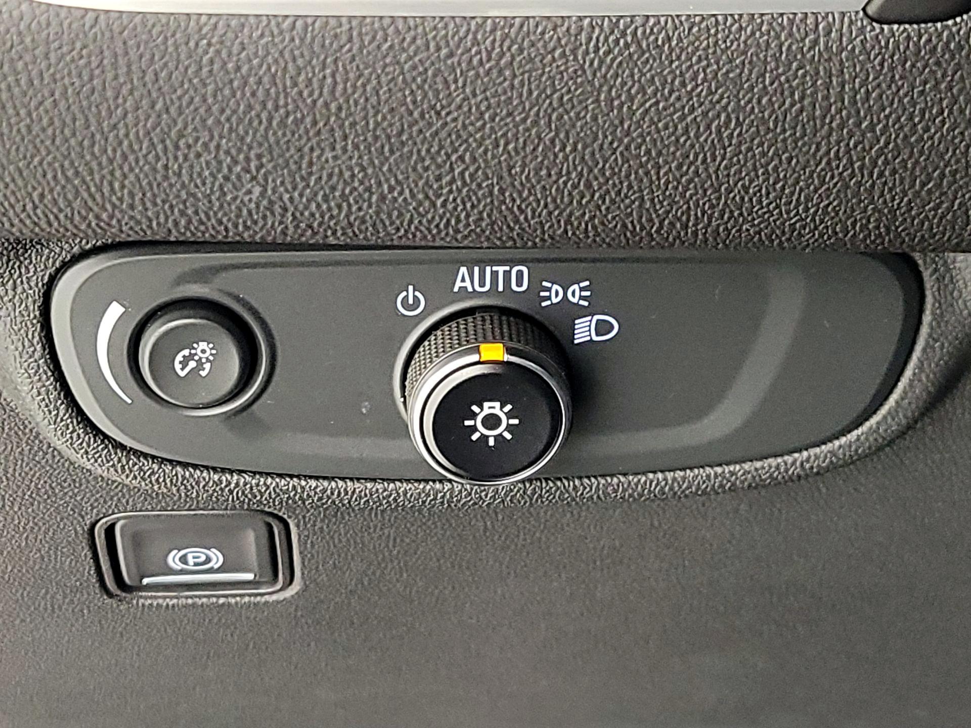 Thumbnail: 2020 GMC Terrain - 13