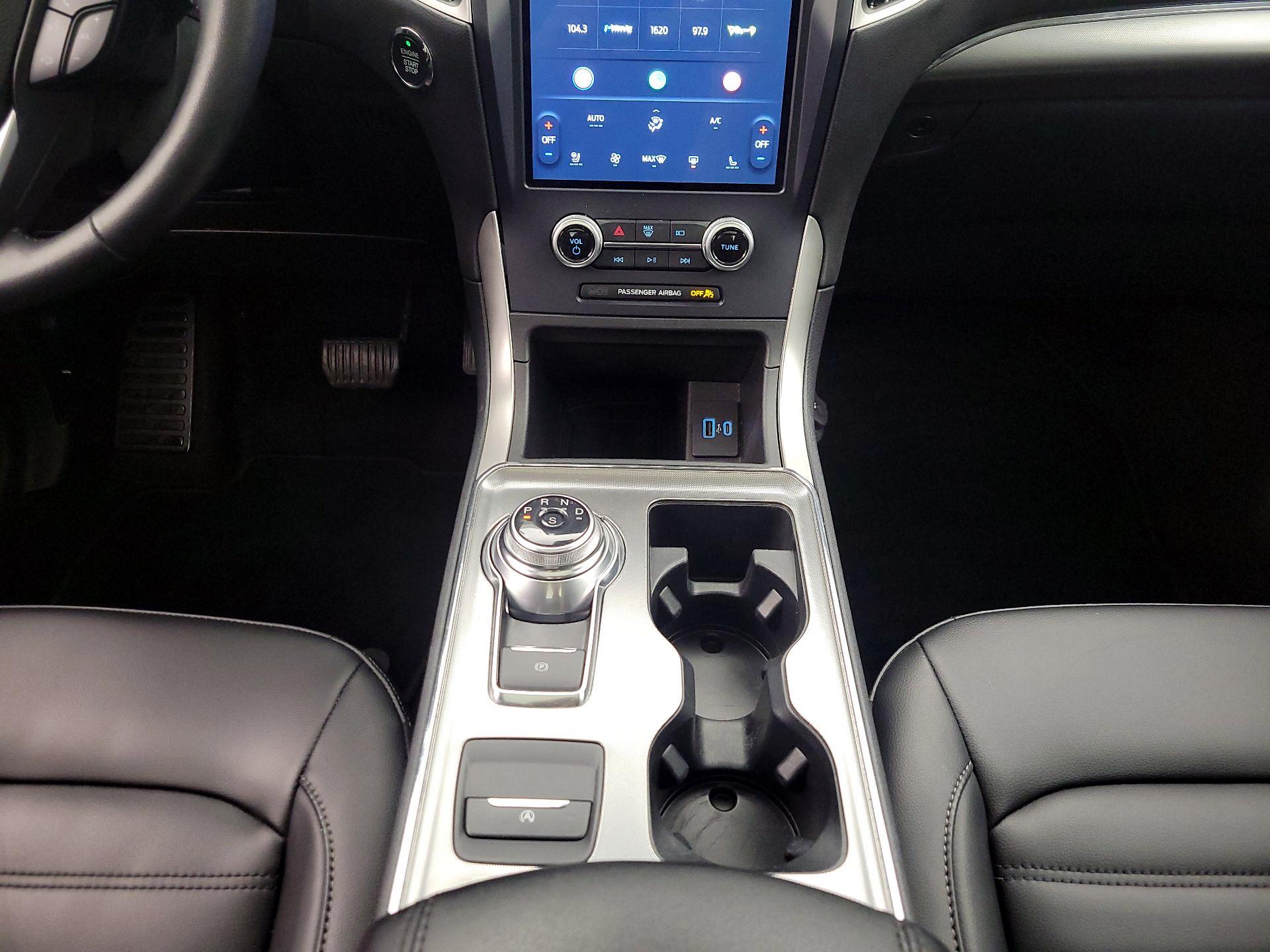 Thumbnail: 2022 Ford Edge - 17
