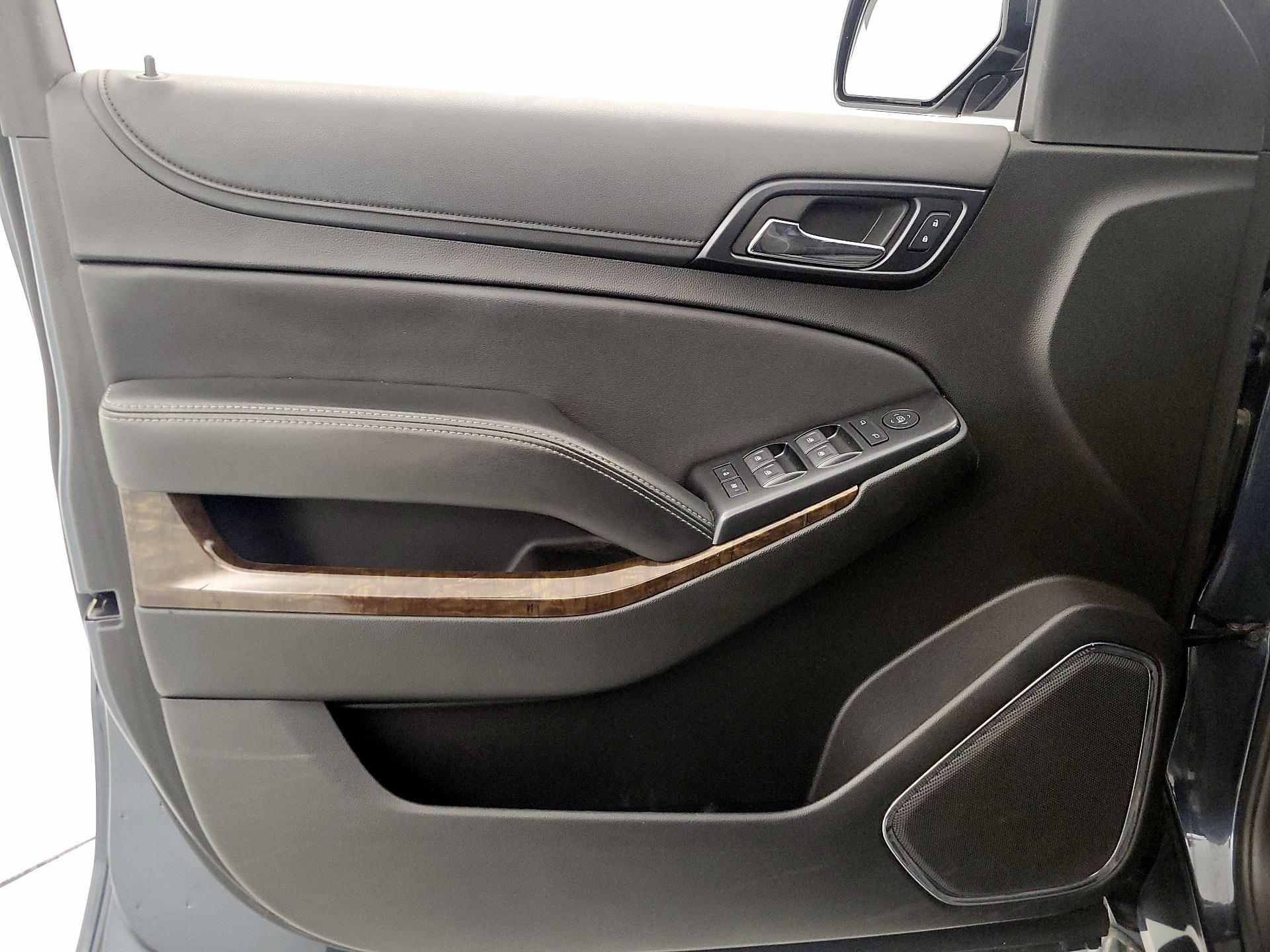 Thumbnail: 2020 Chevrolet Tahoe - 12