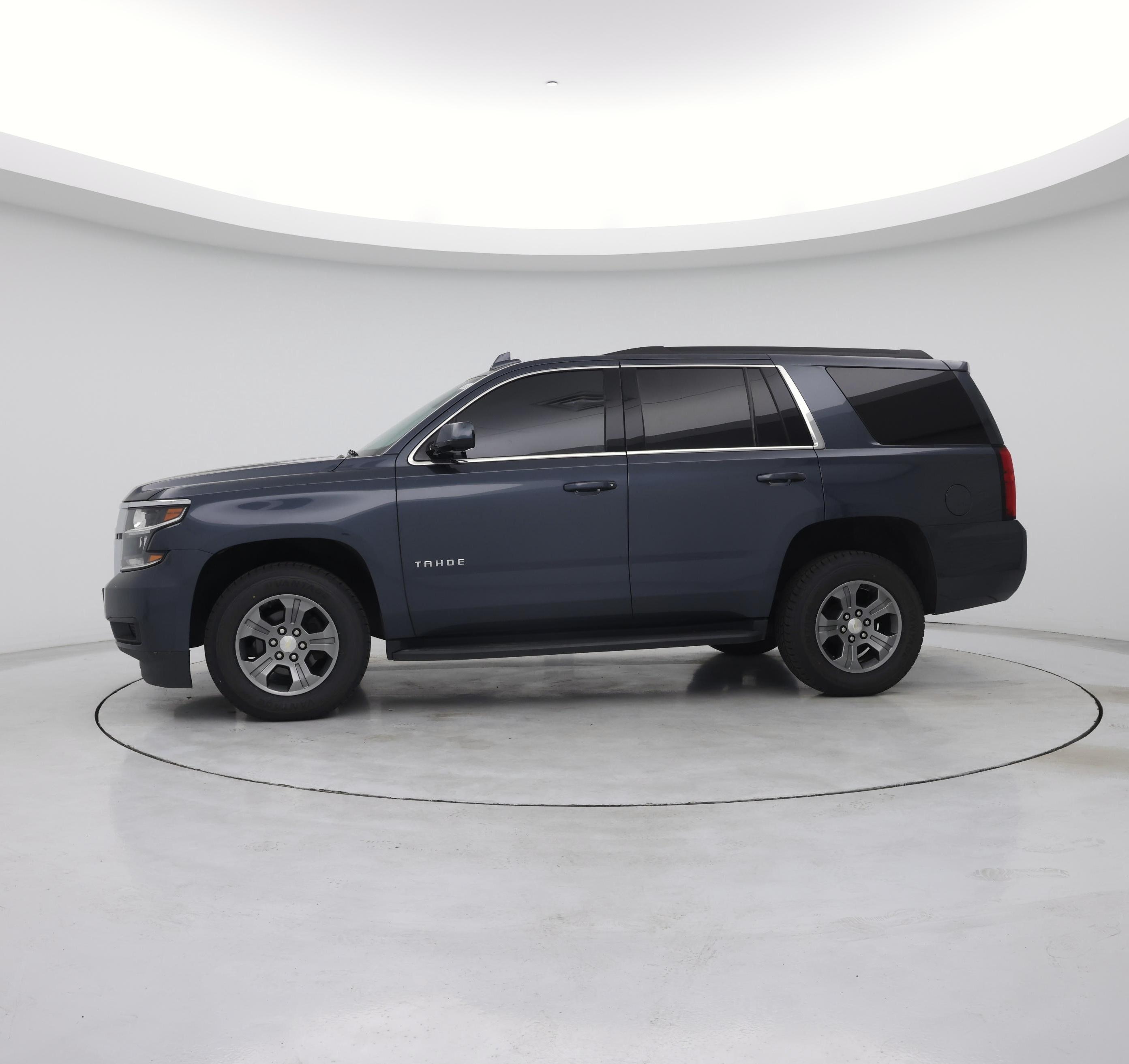 Thumbnail: 2020 Chevrolet Tahoe - 3
