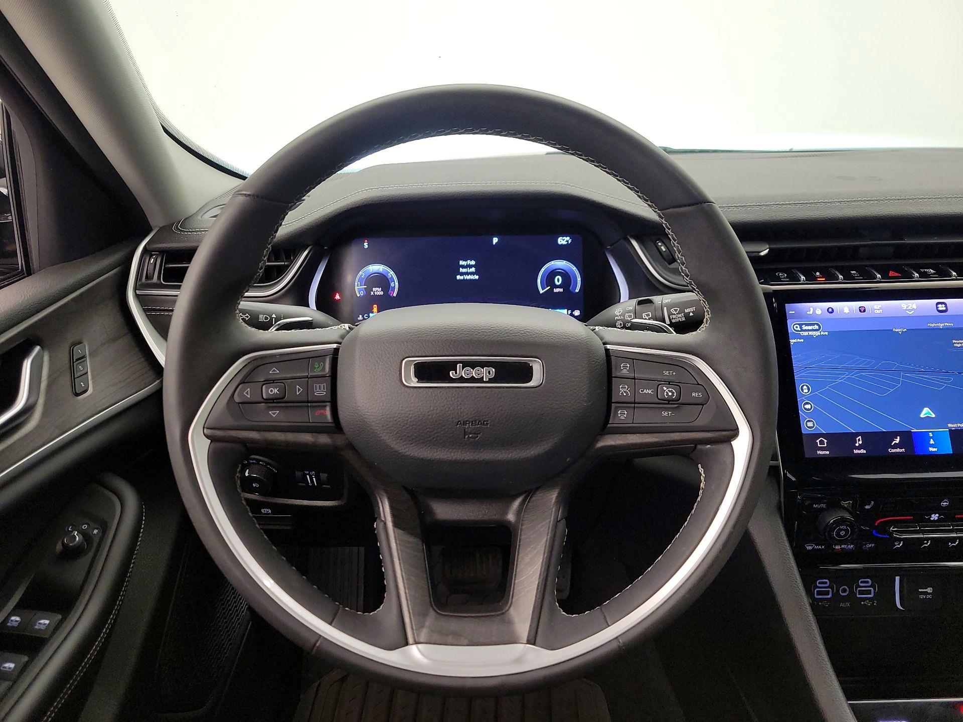 Thumbnail: 2023 Jeep Grand Cherokee - 10