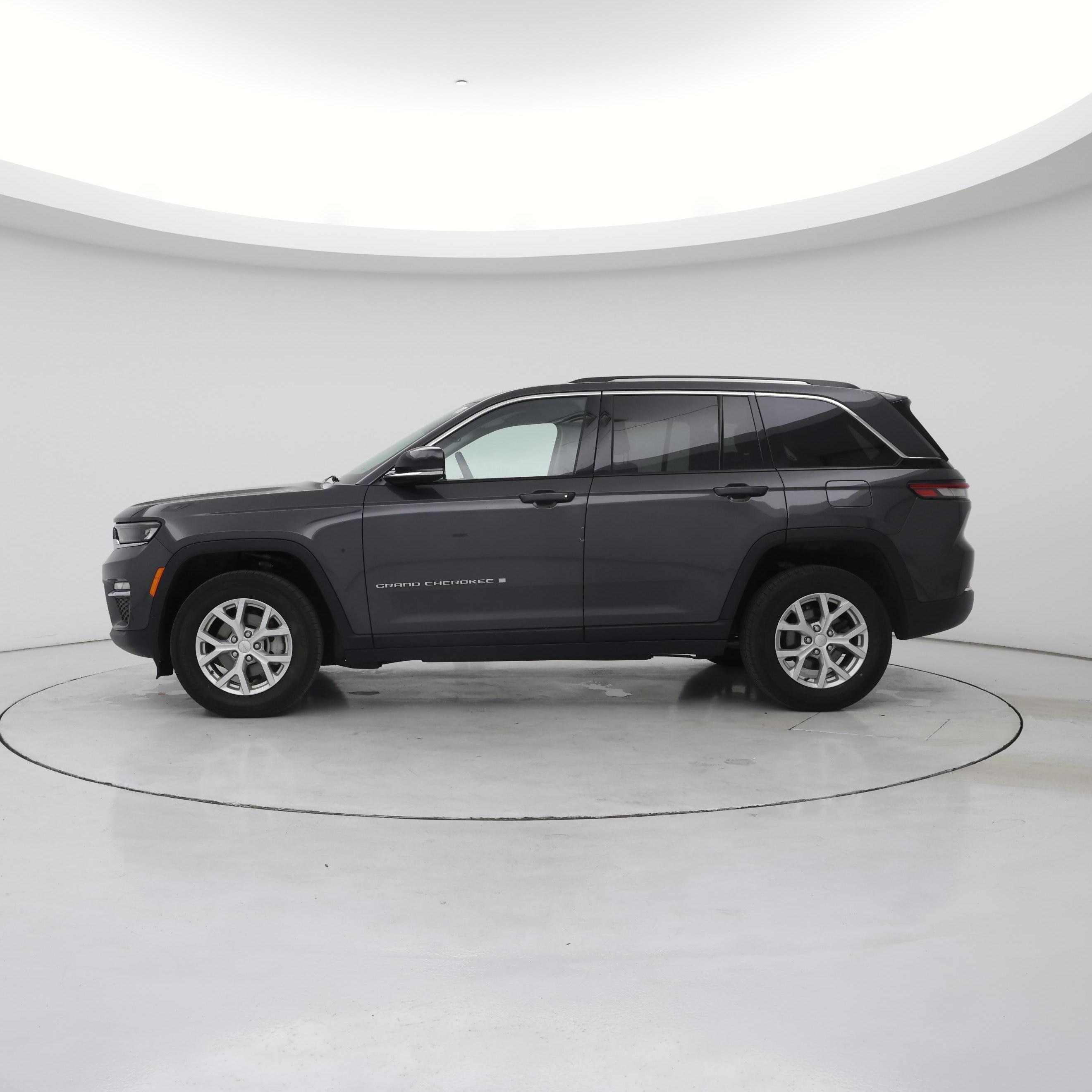 Thumbnail: 2023 Jeep Grand Cherokee - 3