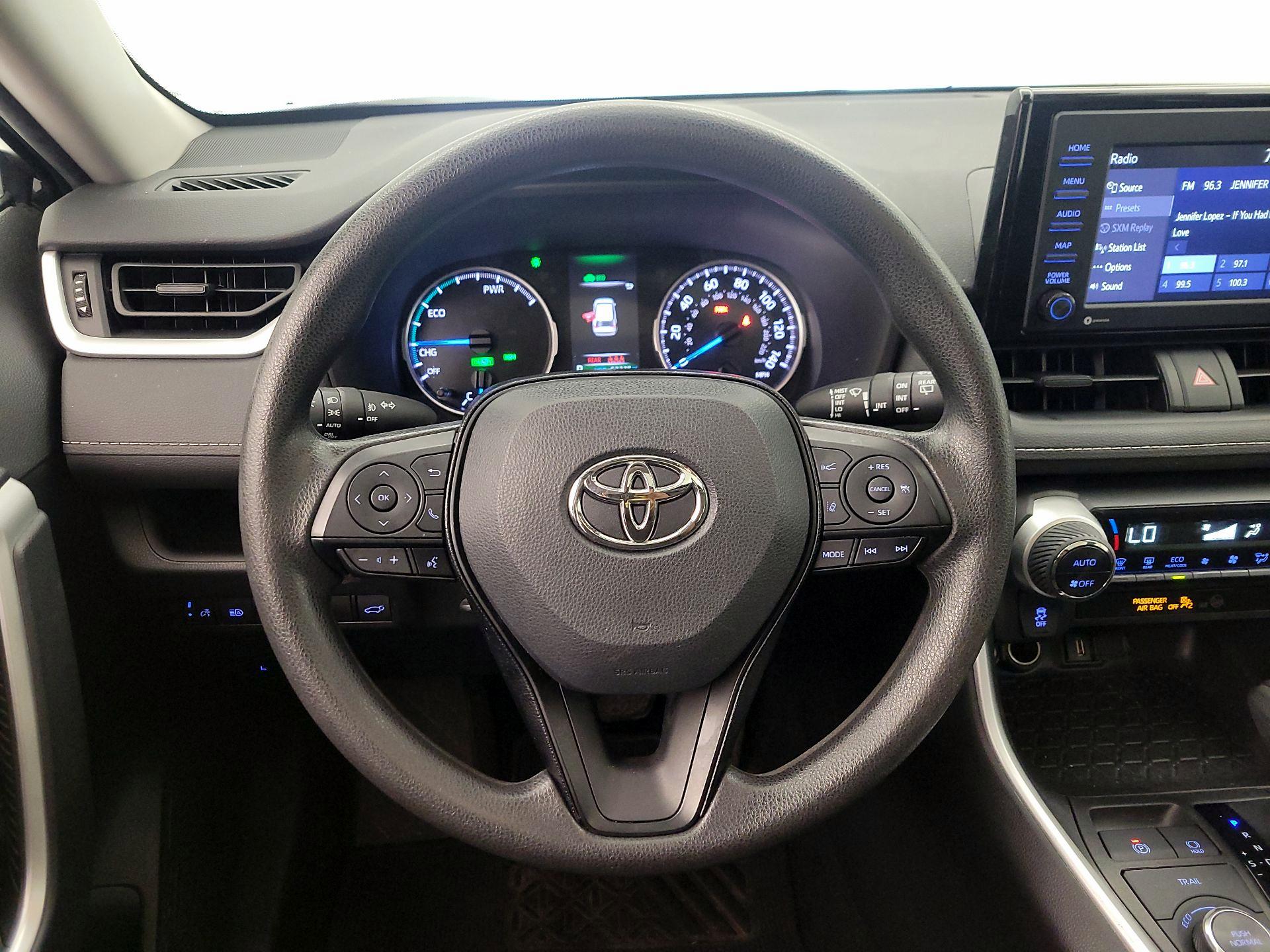 Thumbnail: 2021 Toyota RAV4 - 10