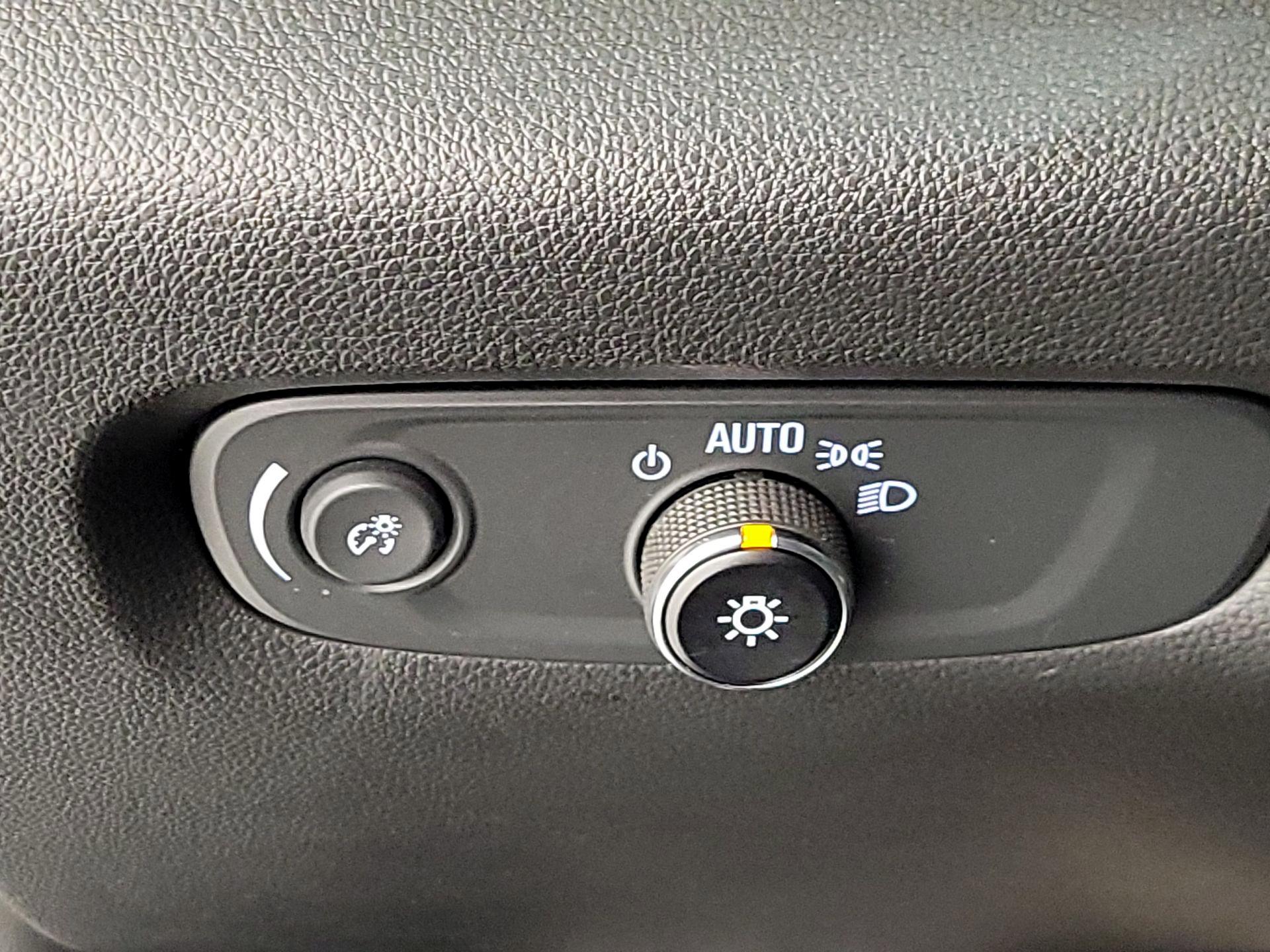 Thumbnail: 2023 Chevrolet Traverse - 13