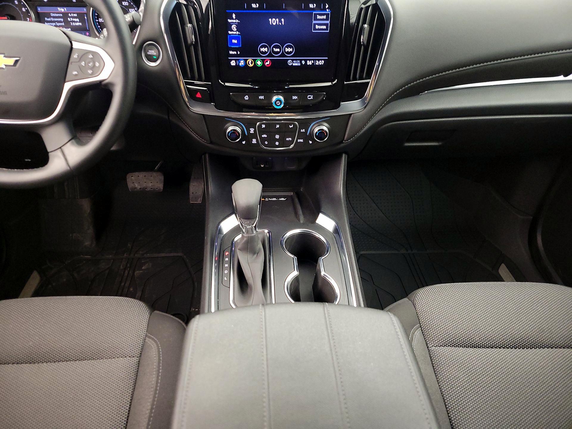 Thumbnail: 2023 Chevrolet Traverse - 17