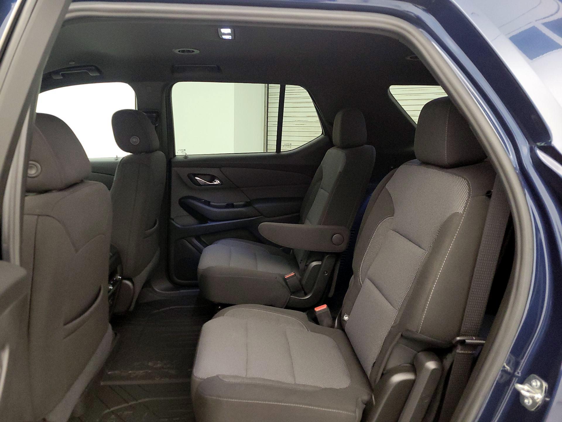 Thumbnail: 2023 Chevrolet Traverse - 19