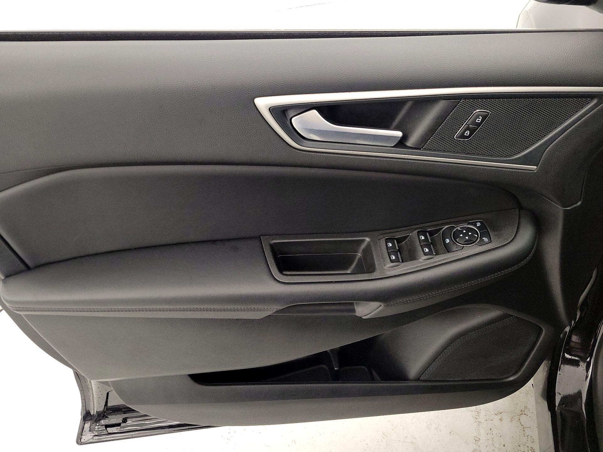 Thumbnail: 2023 Ford Edge - 12