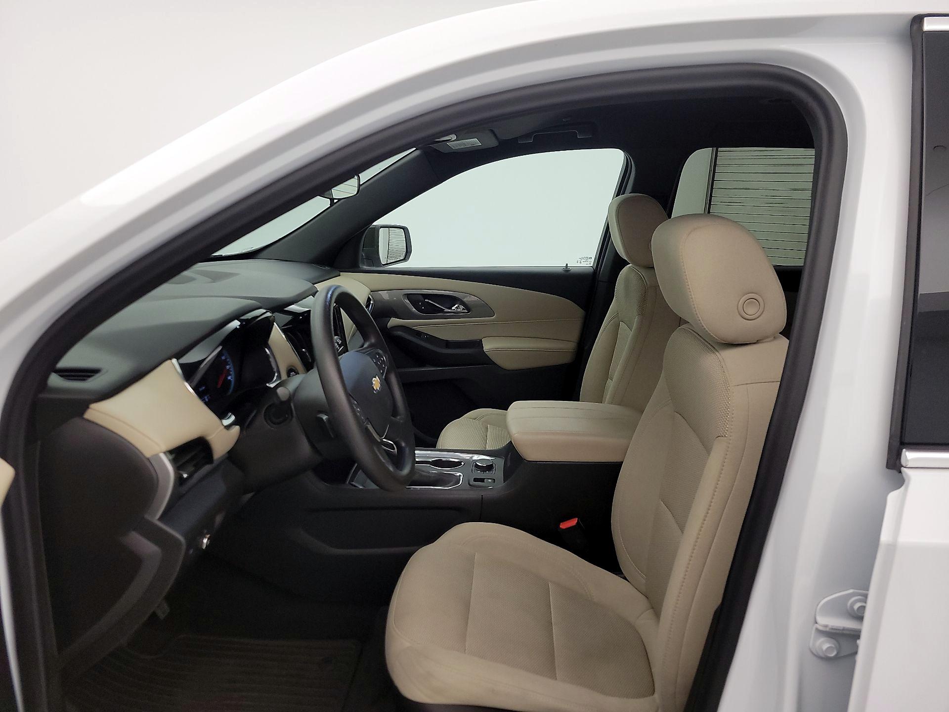 Thumbnail: 2023 Chevrolet Traverse - 11