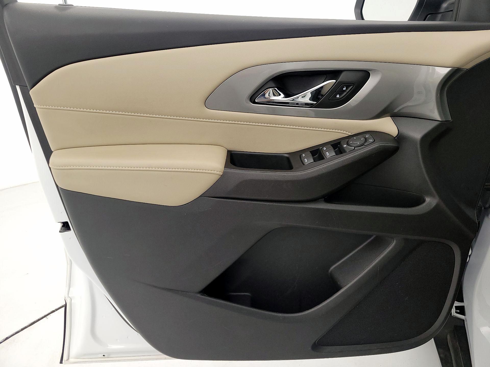 Thumbnail: 2023 Chevrolet Traverse - 12