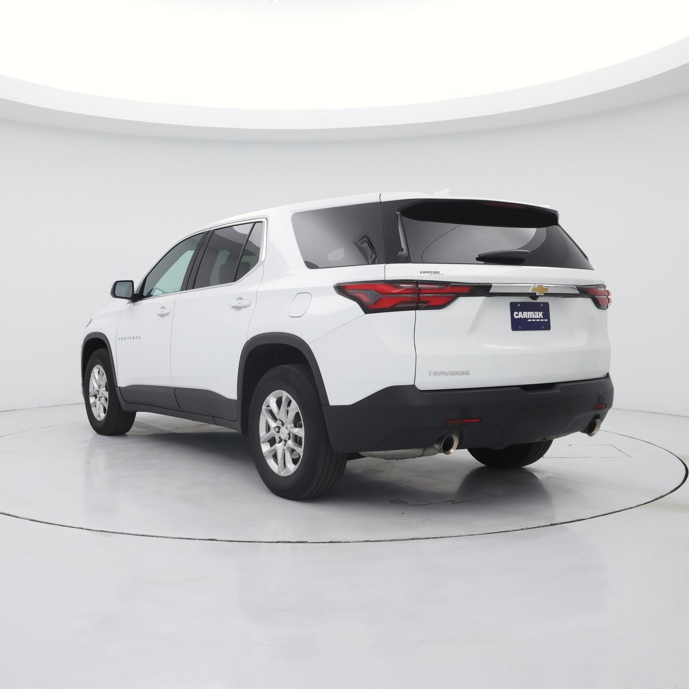 Thumbnail: 2023 Chevrolet Traverse - 2