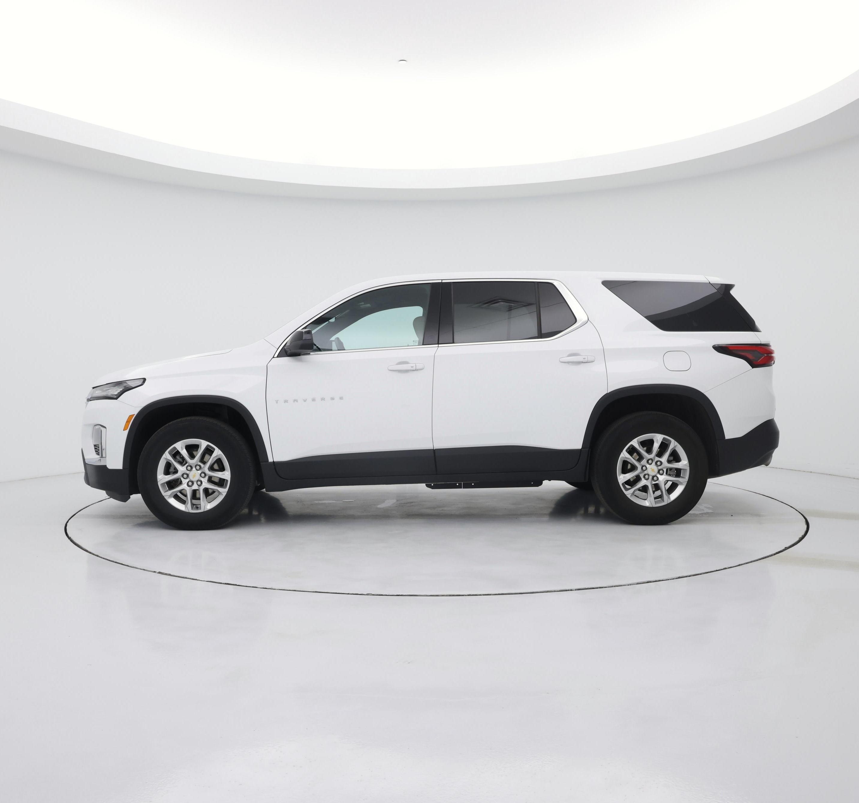 Thumbnail: 2023 Chevrolet Traverse - 3