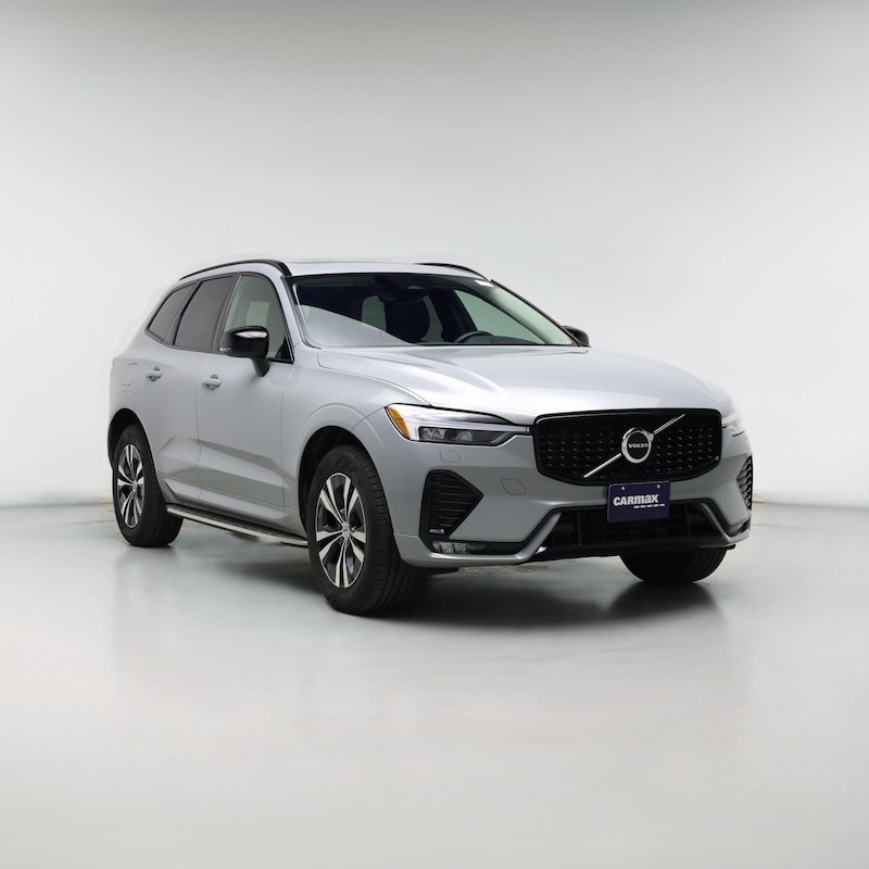 2024 Volvo XC60 B5 Core Dark Theme