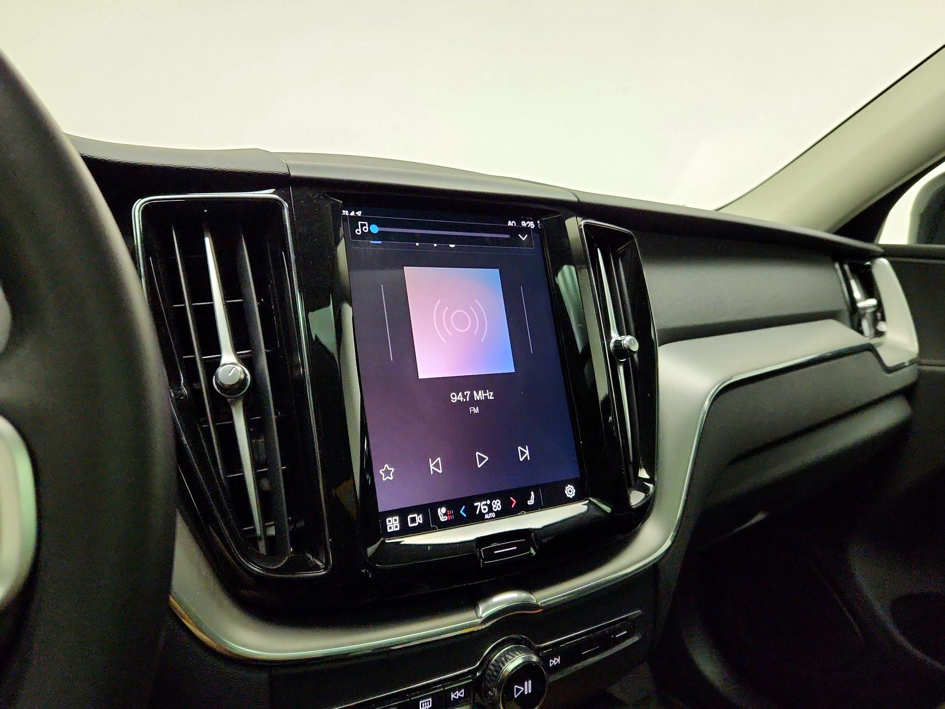 Thumbnail: 2024 Volvo XC60 - 16