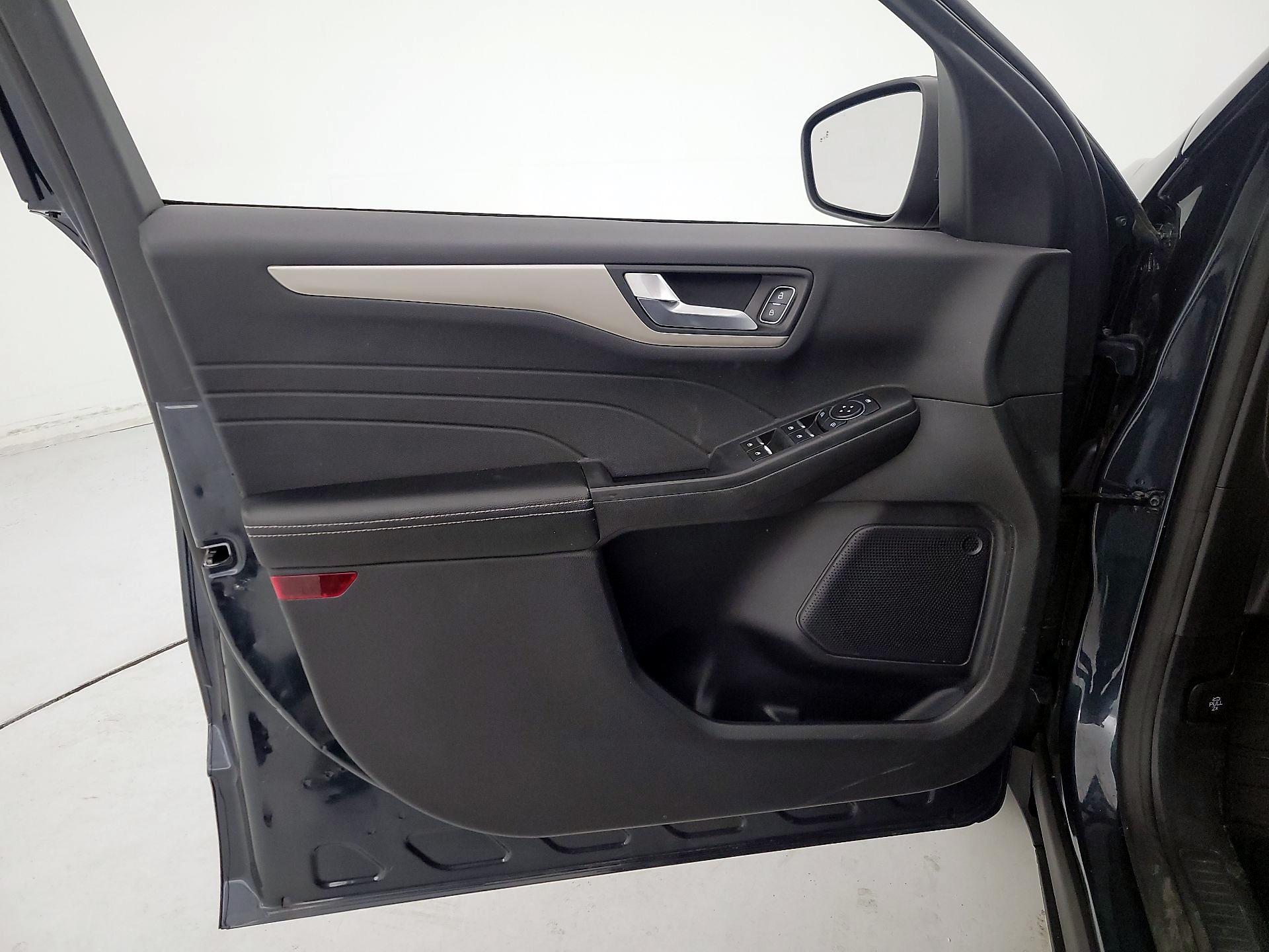 Thumbnail: 2022 Ford Escape - 12