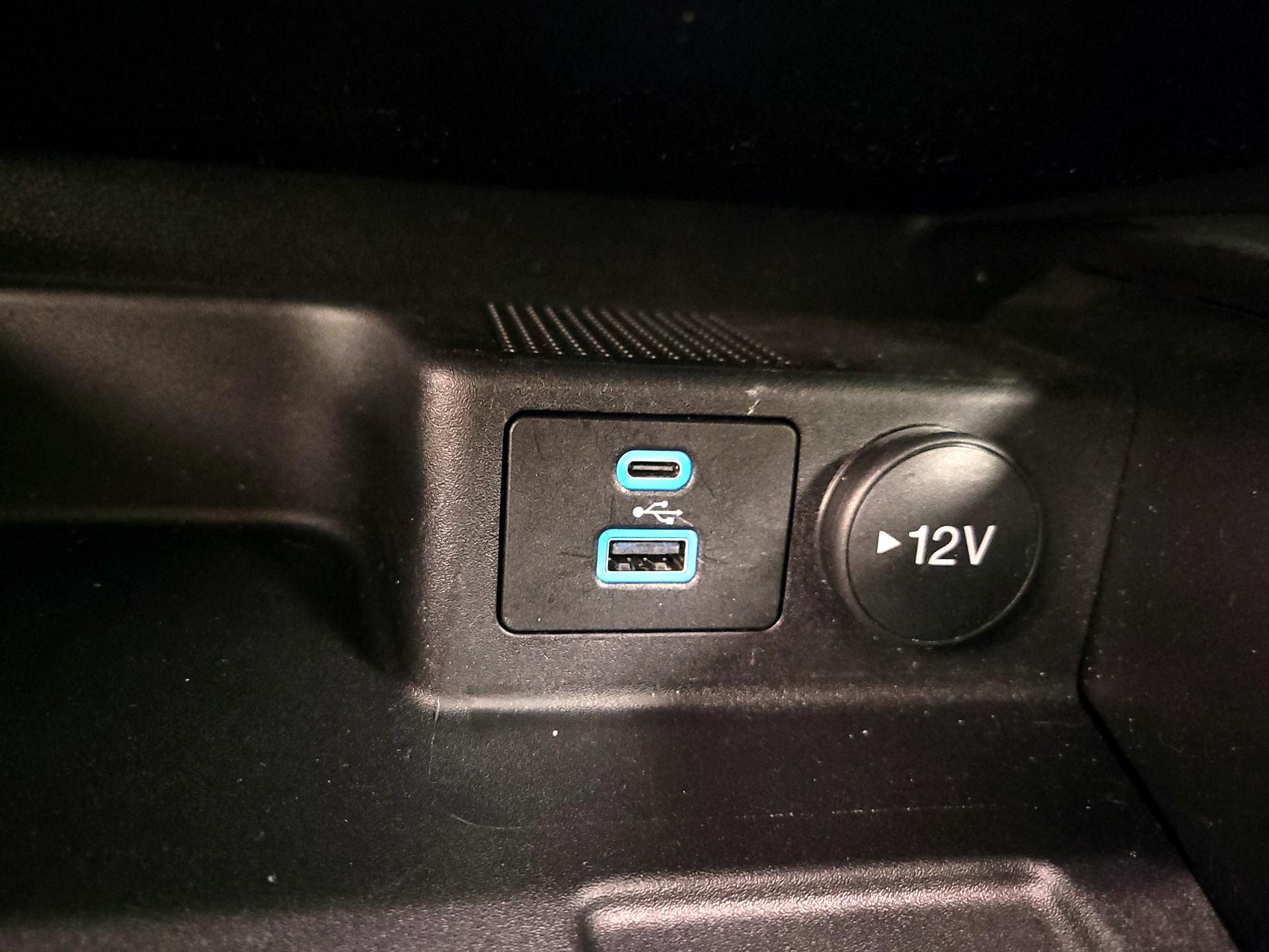 Thumbnail: 2022 Ford Escape - 18