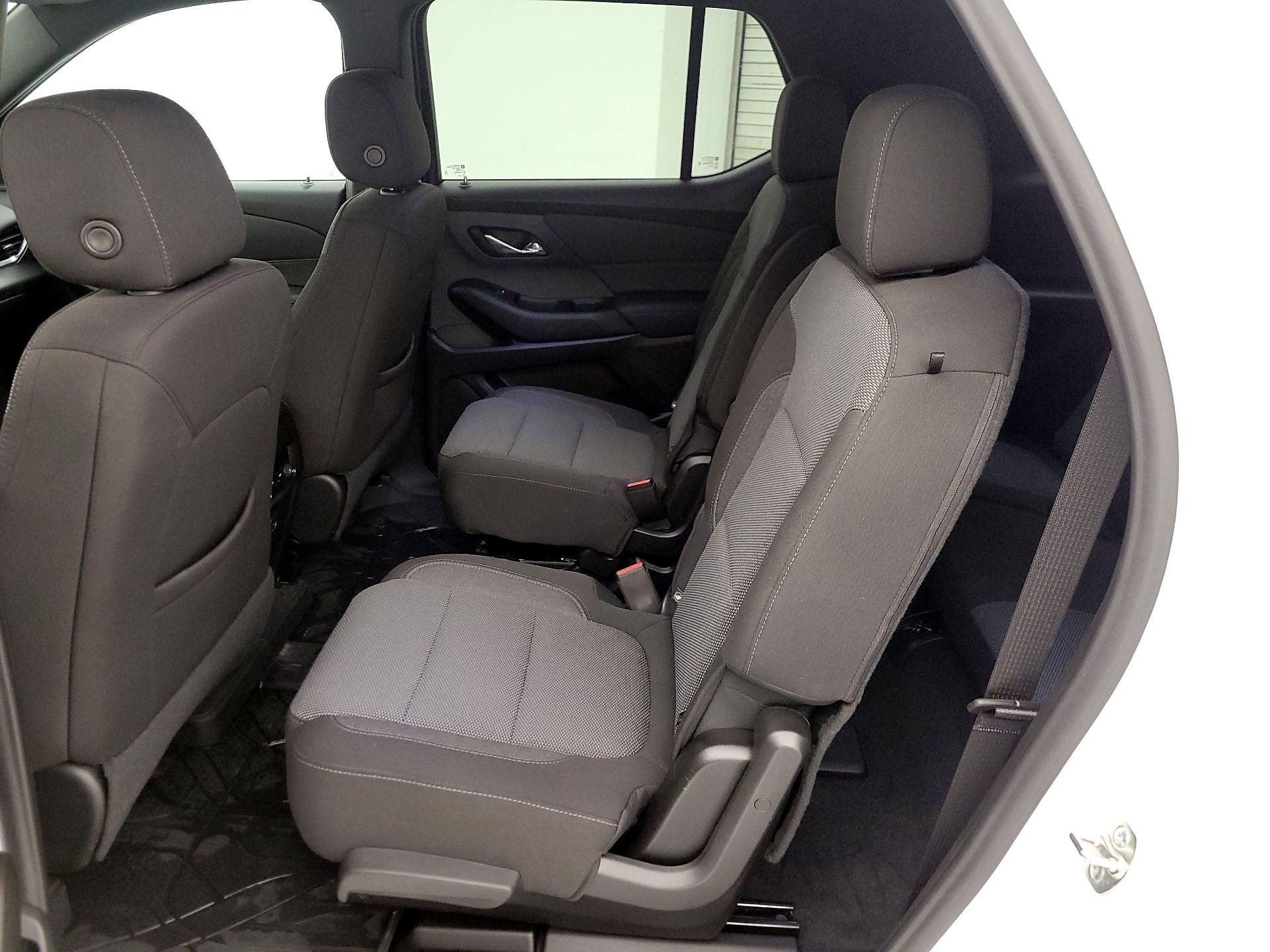 Thumbnail: 2023 Chevrolet Traverse - 19