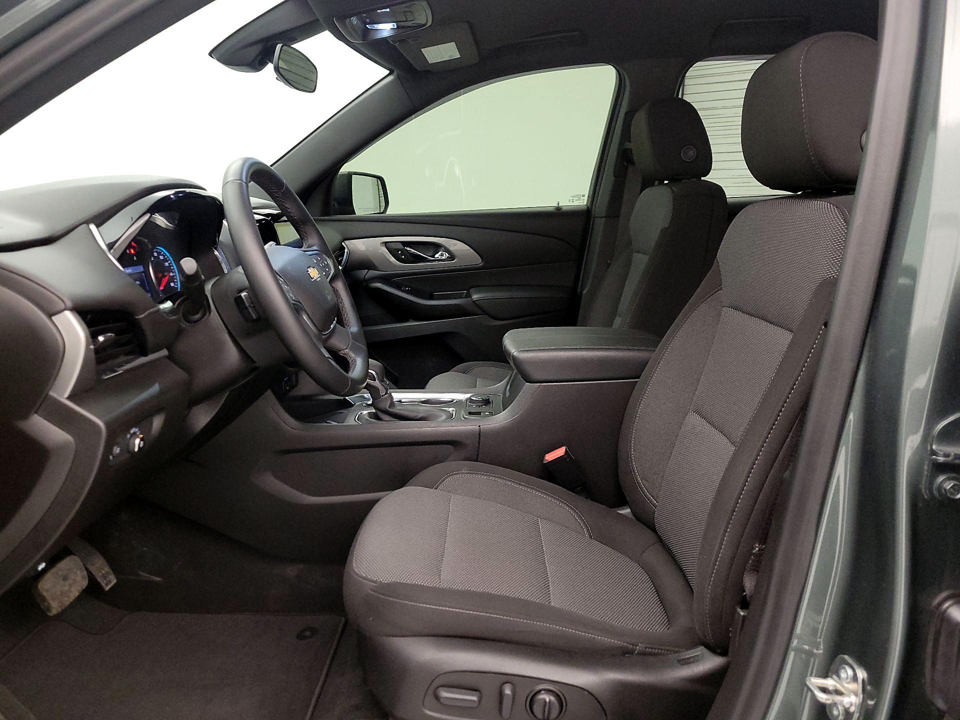 Thumbnail: 2023 Chevrolet Traverse - 11