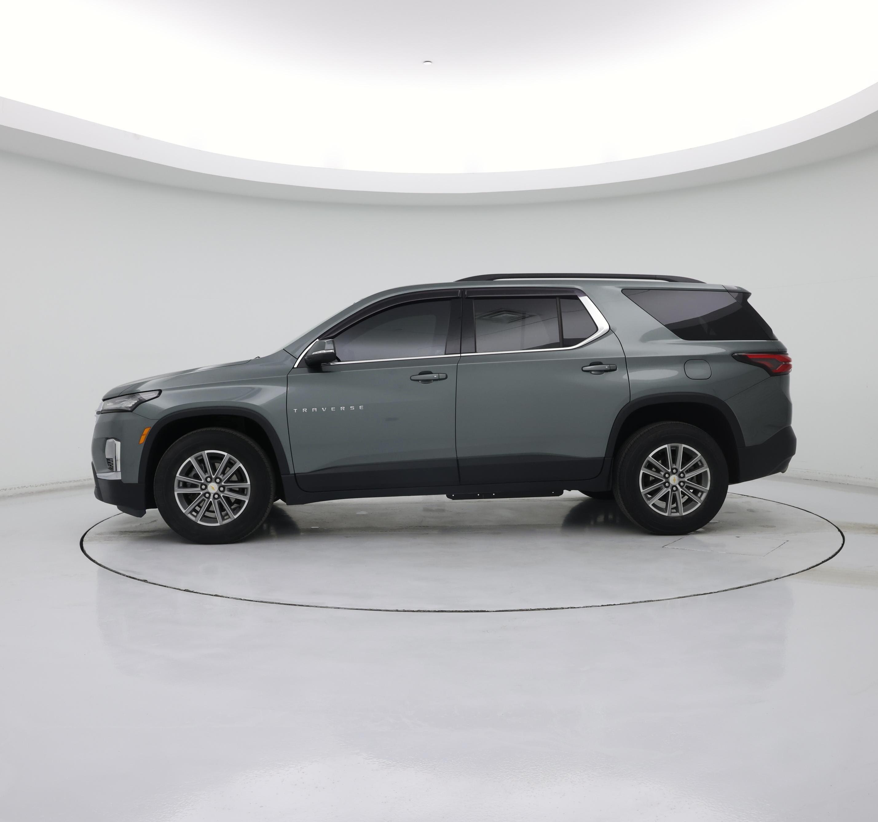 Thumbnail: 2023 Chevrolet Traverse - 3