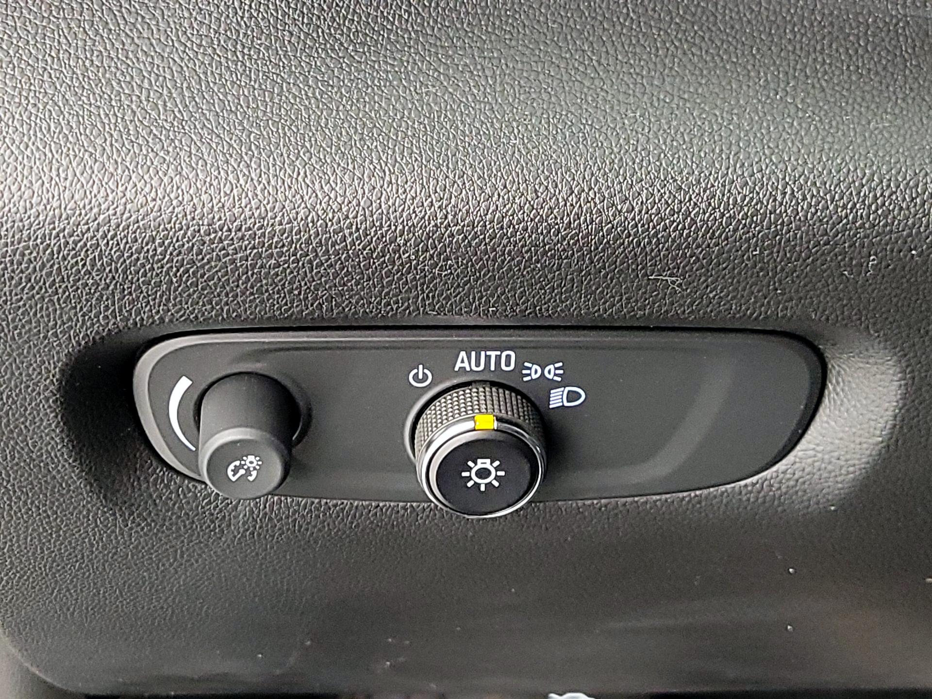 Thumbnail: 2023 Chevrolet Traverse - 13