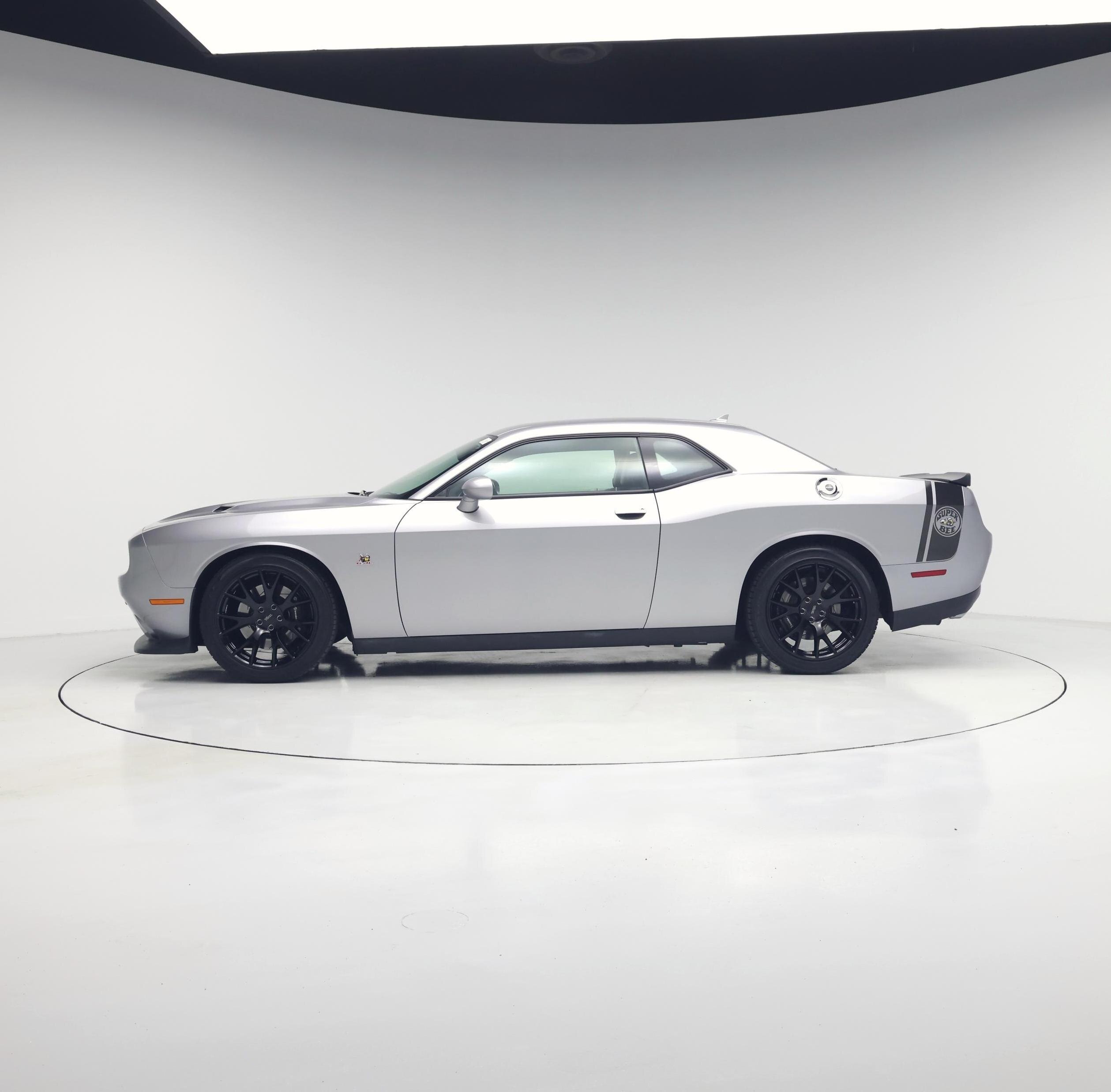Thumbnail: 2015 Dodge Challenger - 3