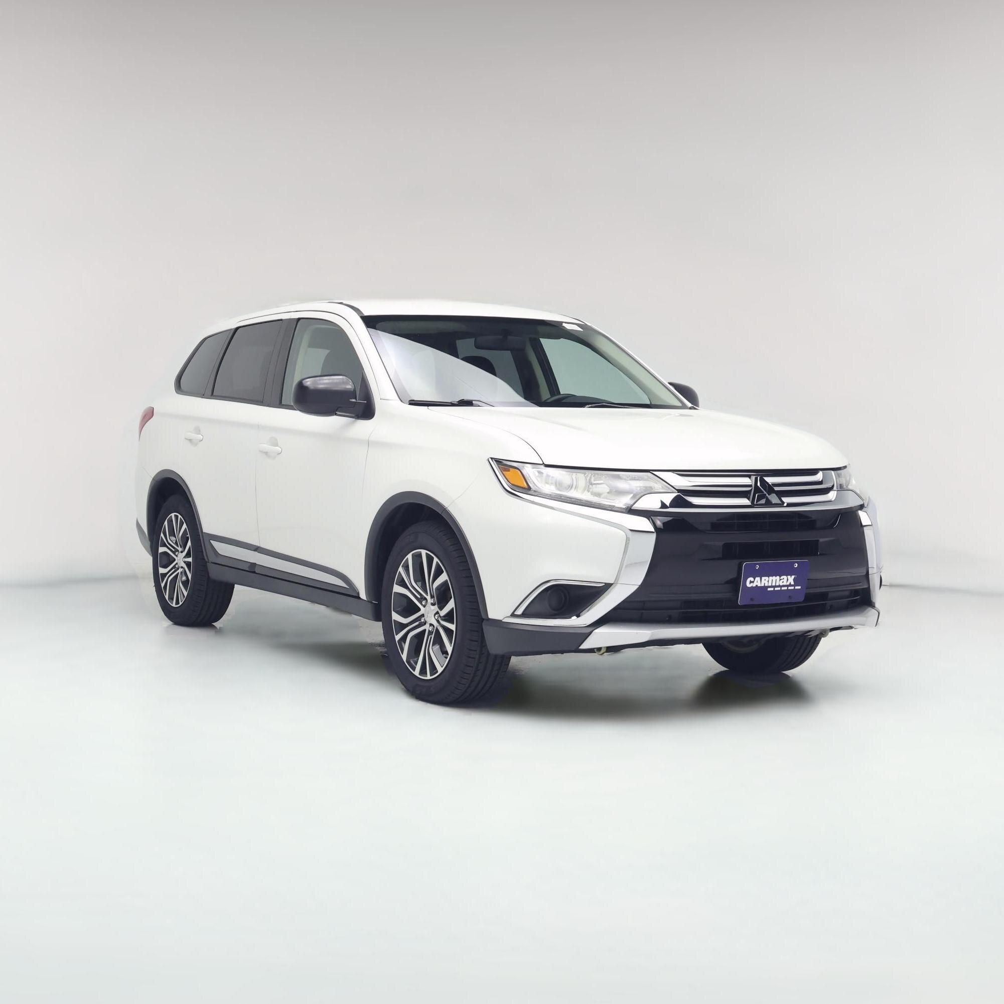Thumbnail: 2017 Mitsubishi Outlander - 1