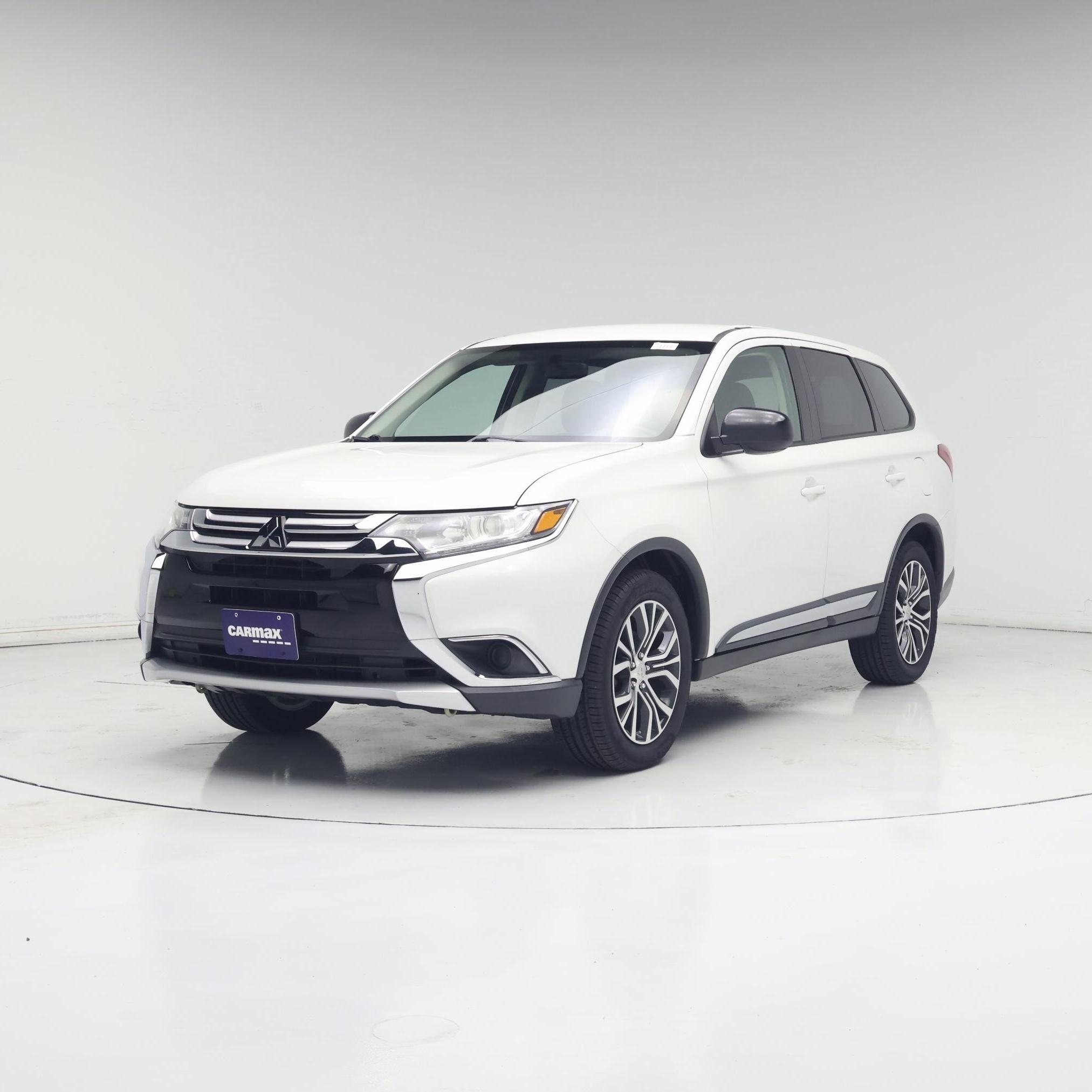 Thumbnail: 2017 Mitsubishi Outlander - 4