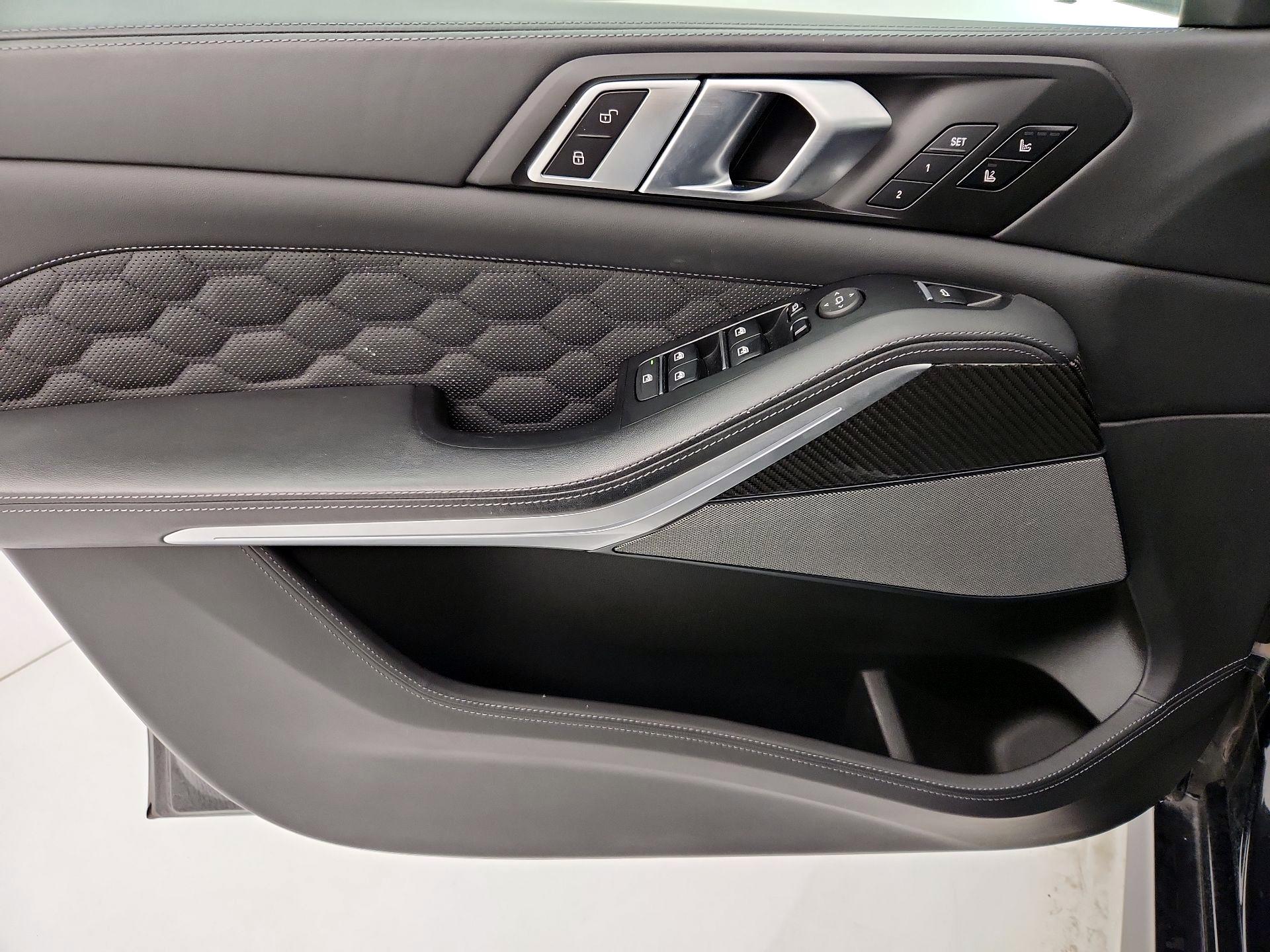 Thumbnail: 2022 BMW X5 - 12