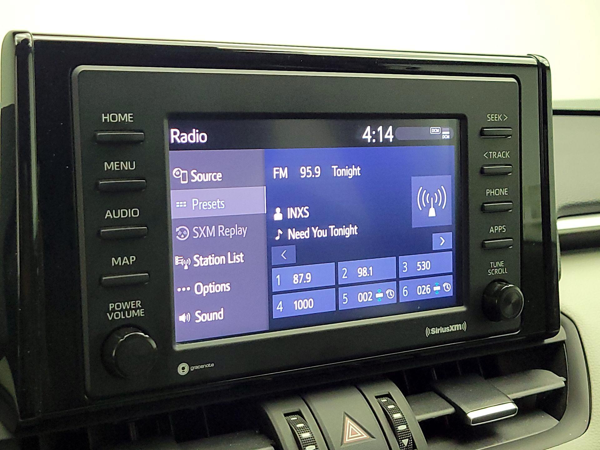 Thumbnail: 2022 Toyota RAV4 - 15