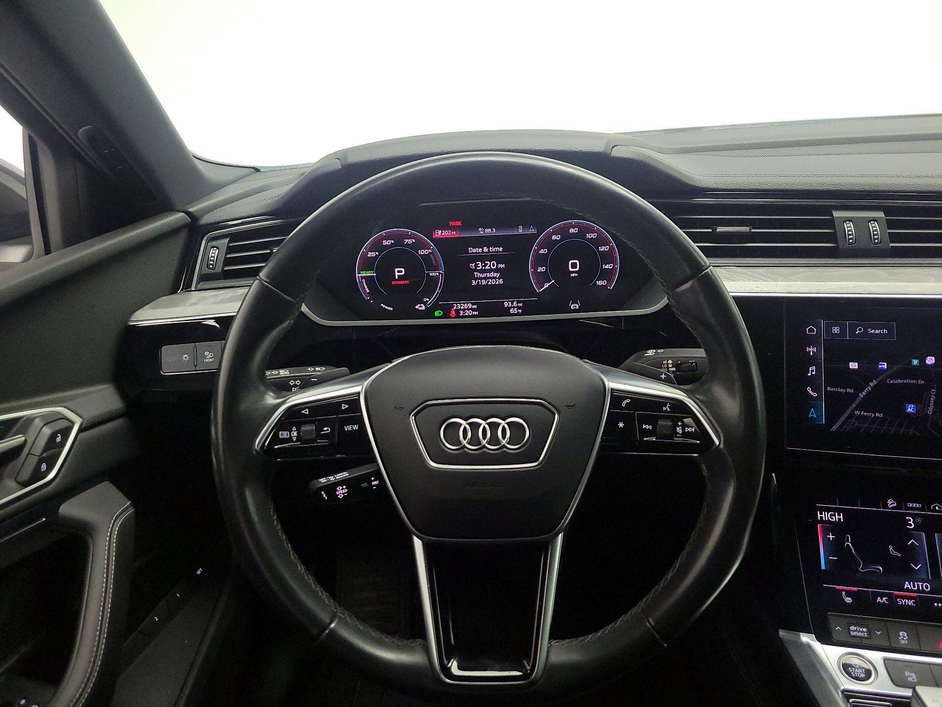 Thumbnail: 2024 Audi Q8 e-tron - 10