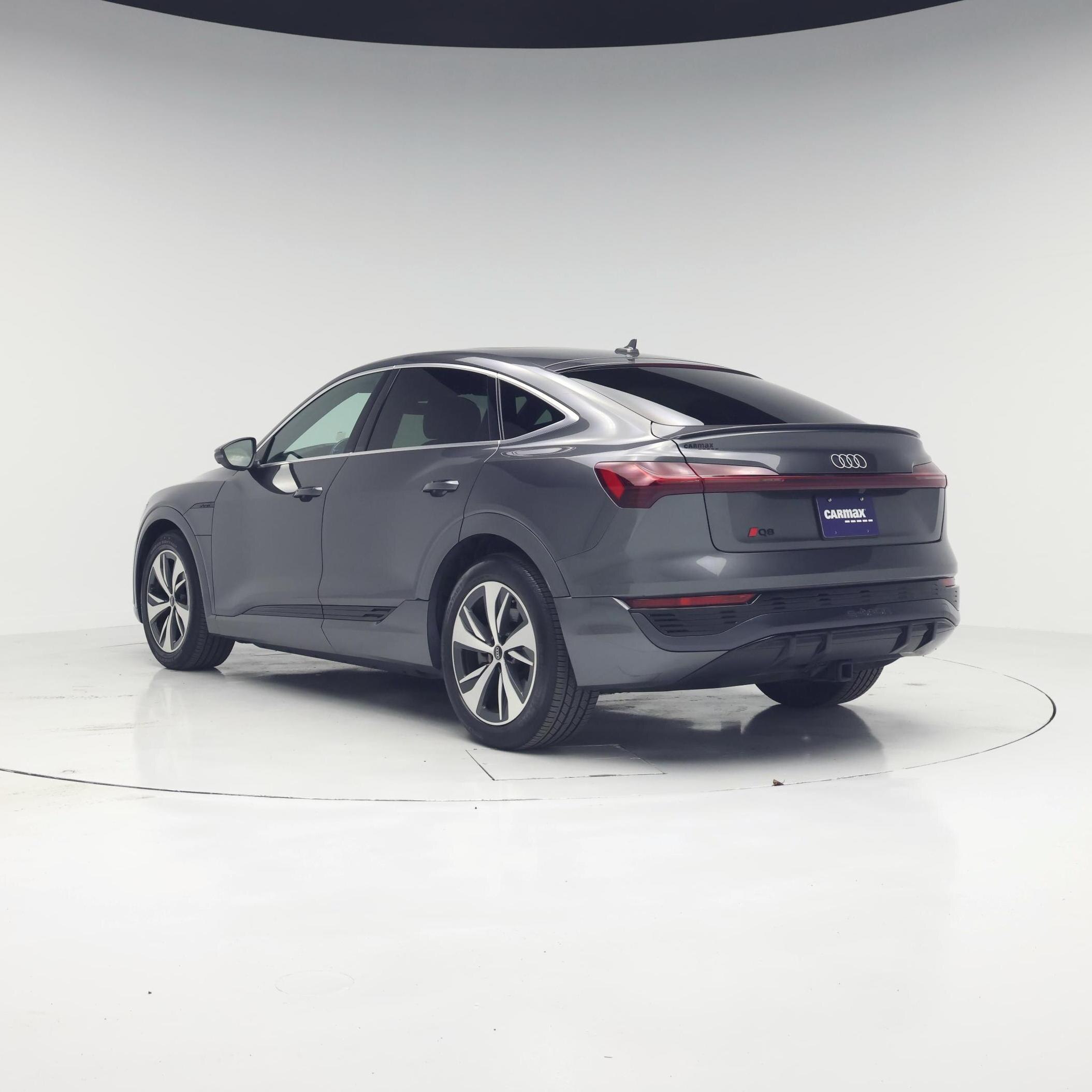 Thumbnail: 2024 Audi Q8 e-tron - 2