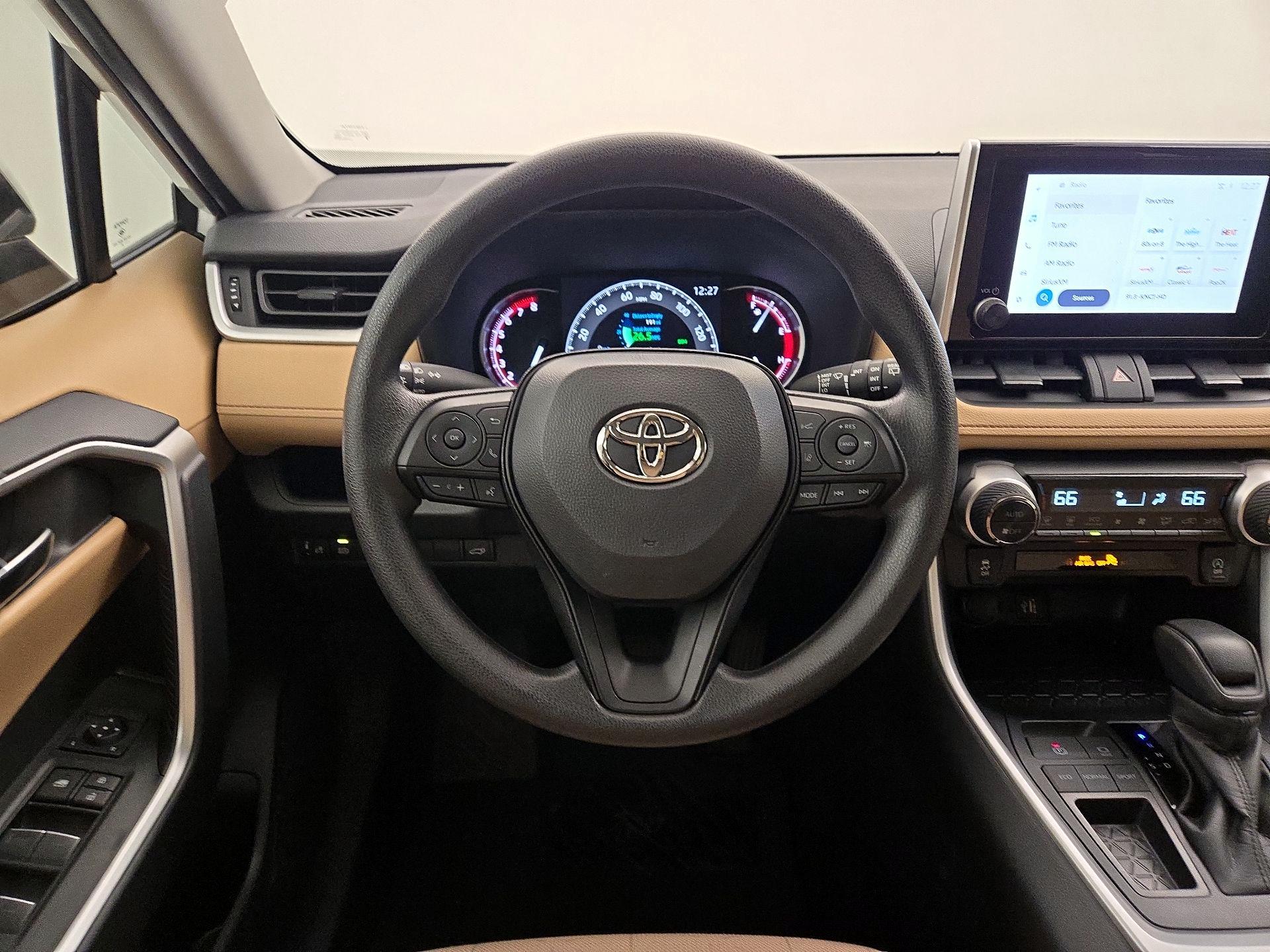 Thumbnail: 2025 Toyota RAV4 - 10