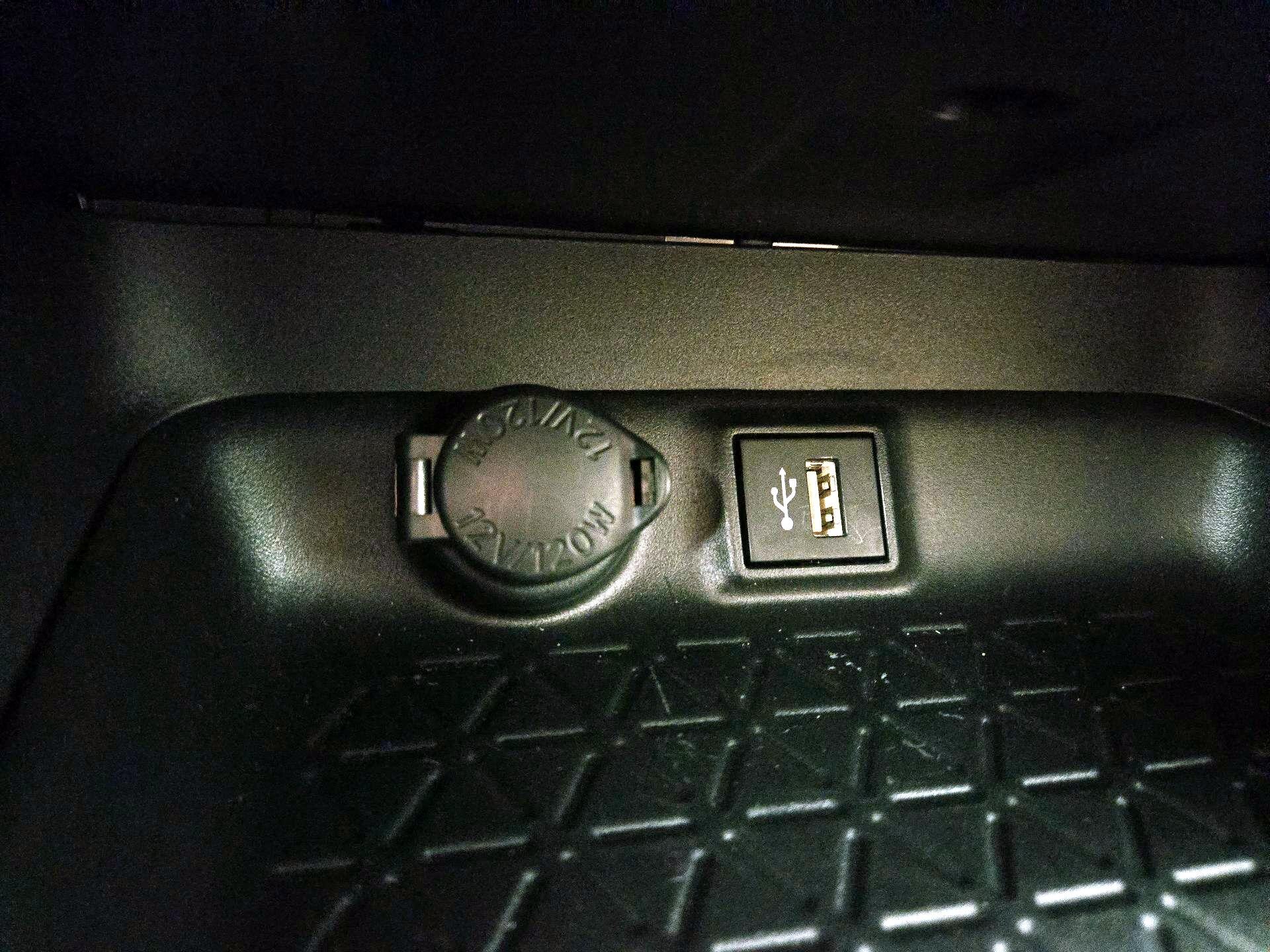 Thumbnail: 2025 Toyota RAV4 - 18