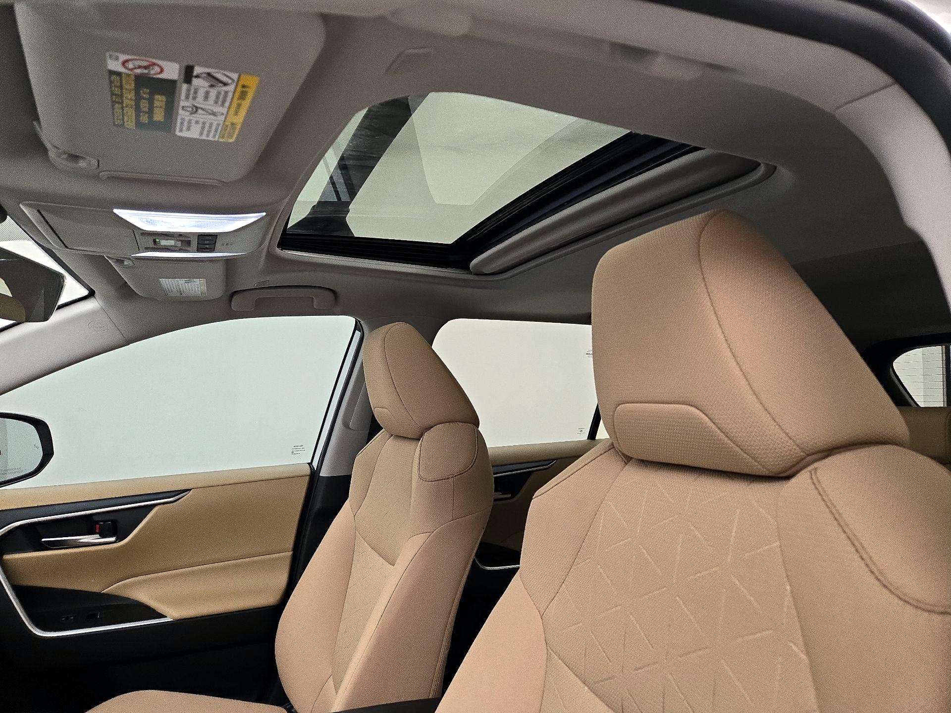 Thumbnail: 2025 Toyota RAV4 - 19