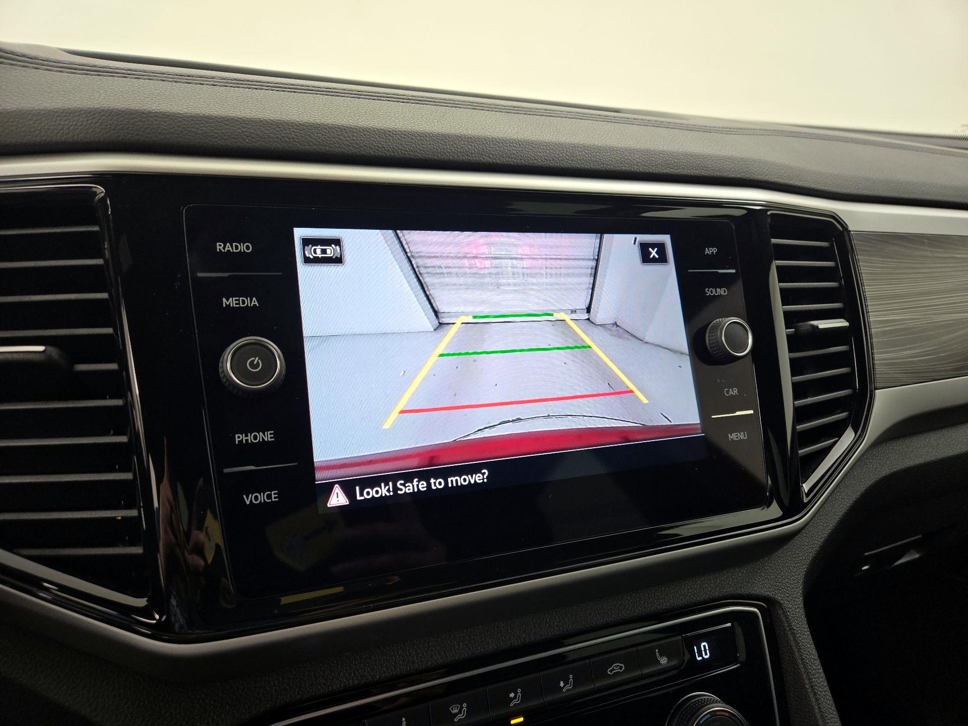 Thumbnail: 2023 Volkswagen Atlas - 14