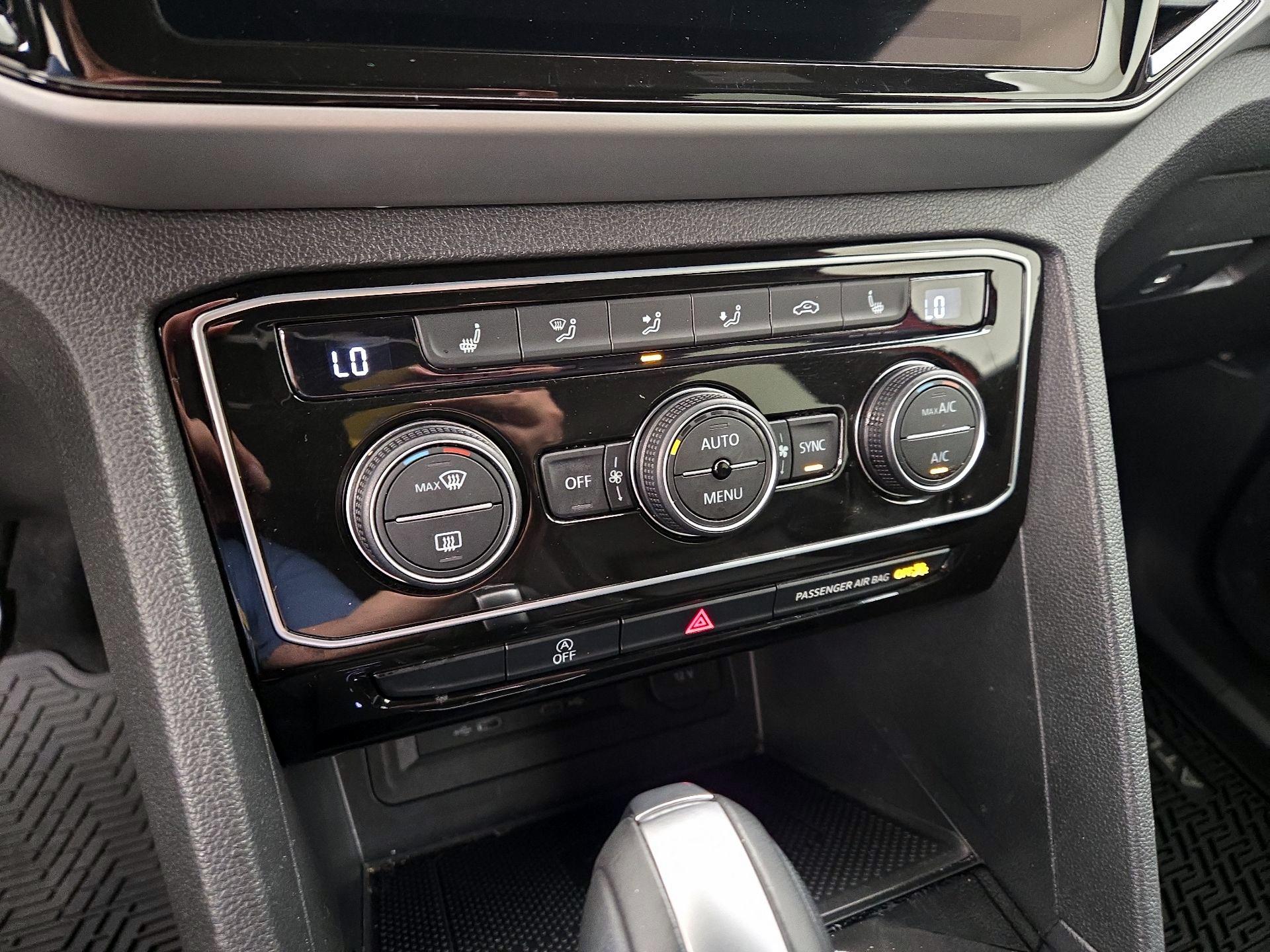 Thumbnail: 2023 Volkswagen Atlas - 16