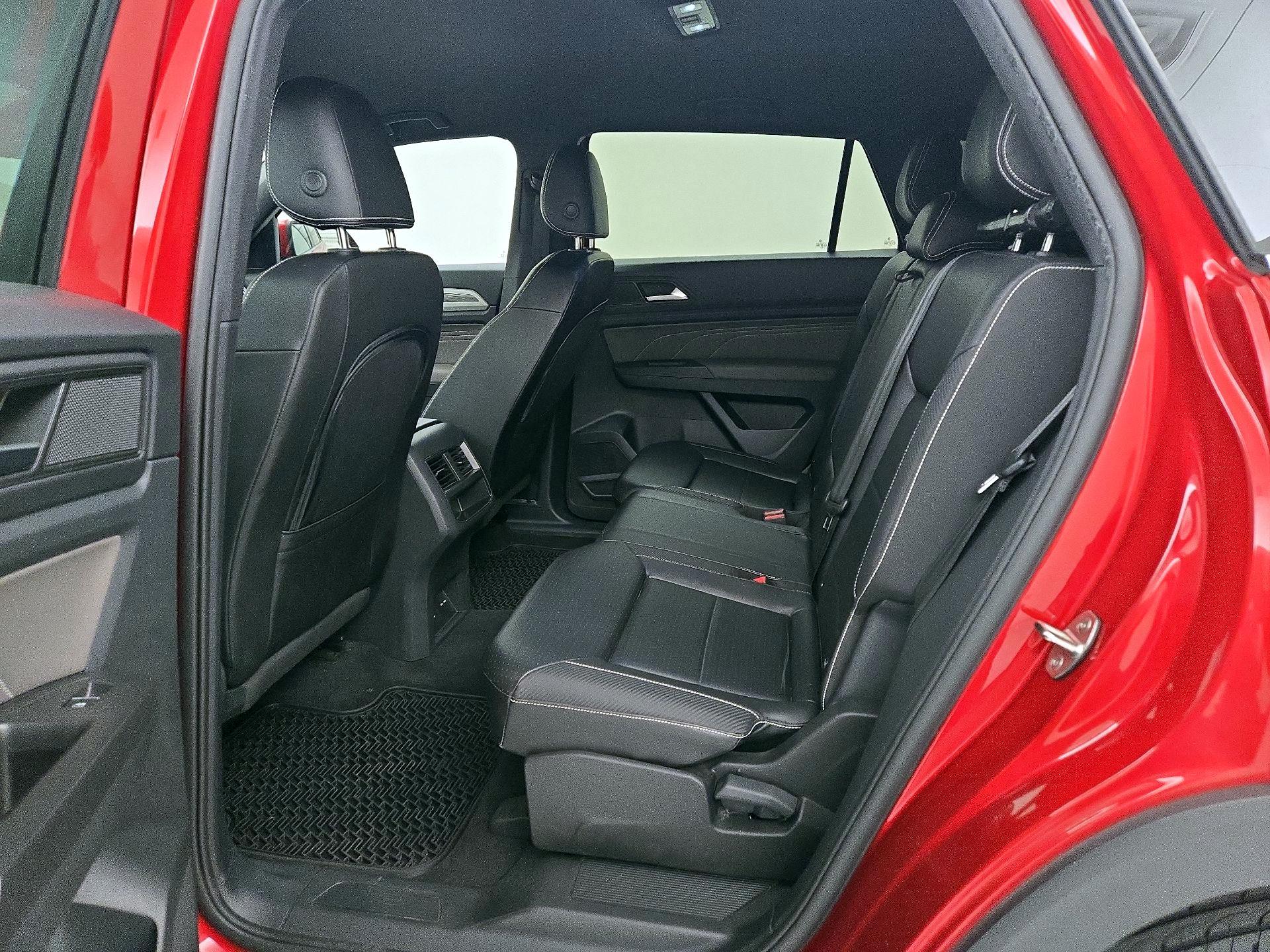 Thumbnail: 2023 Volkswagen Atlas - 19