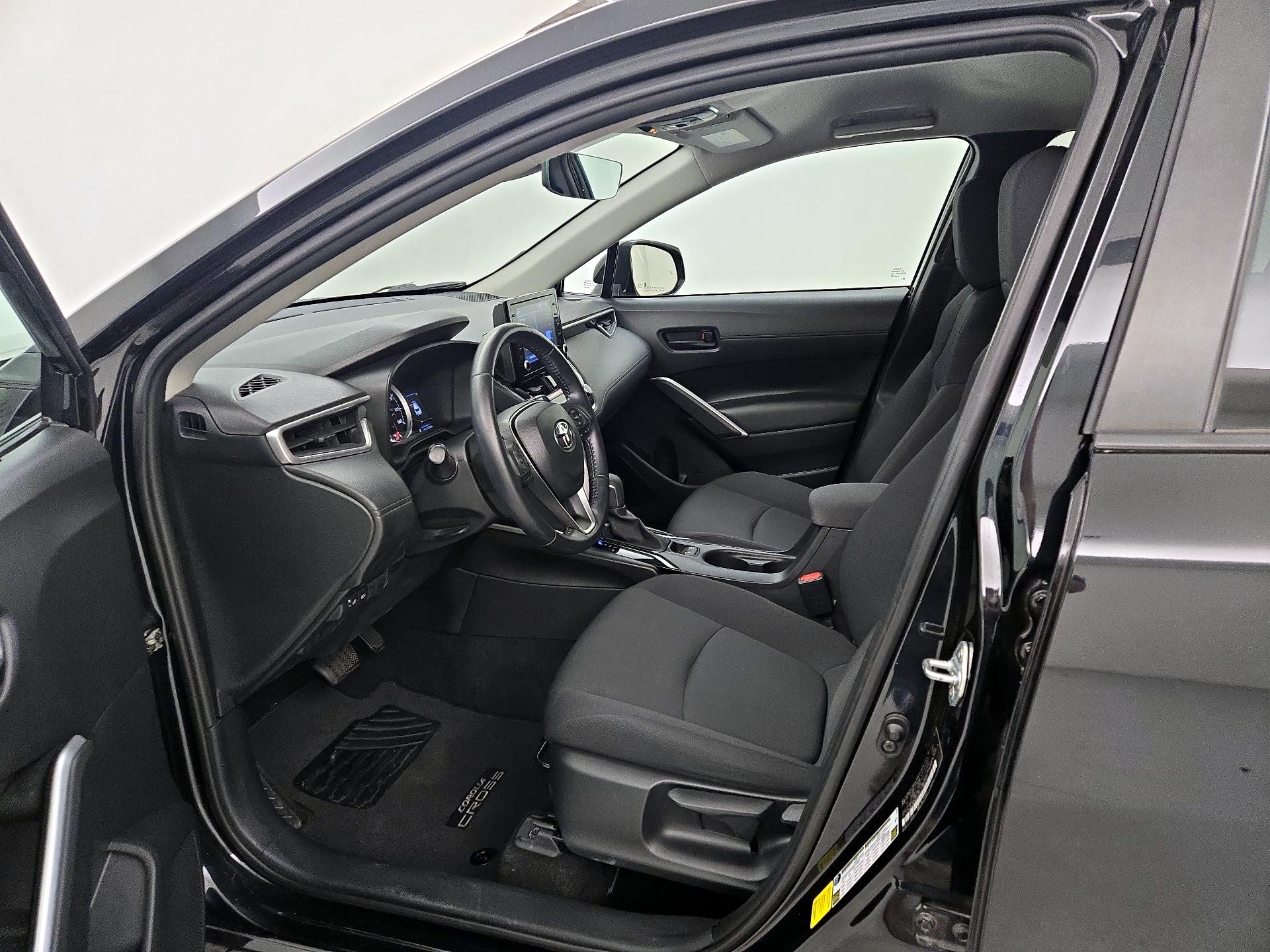 Thumbnail: 2022 Toyota Corolla Cross - 11