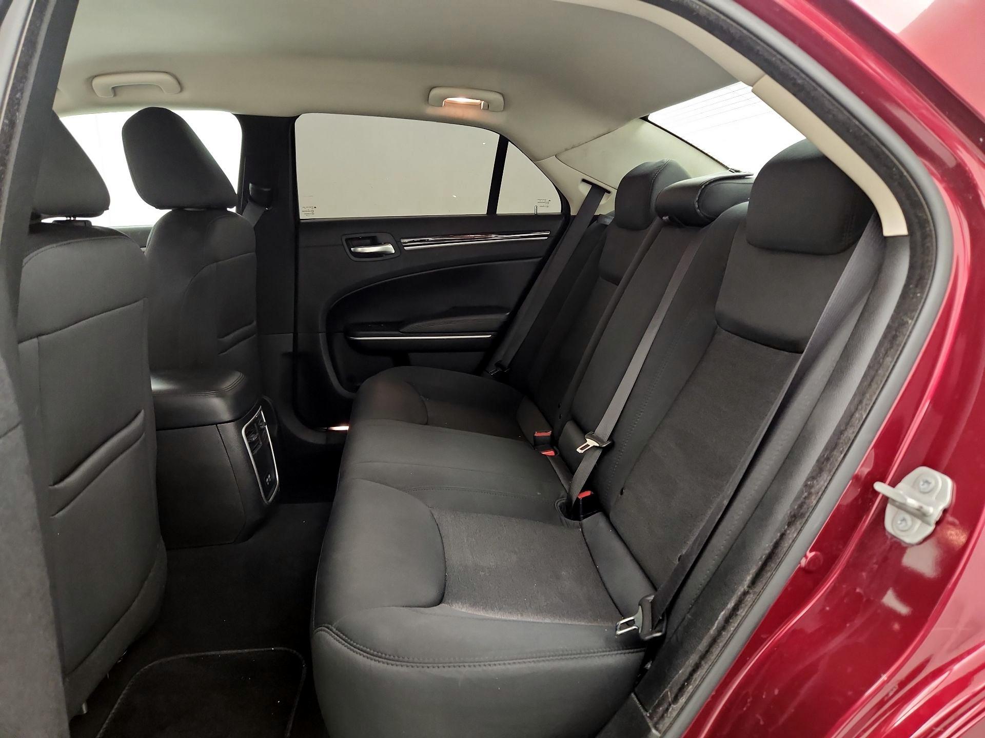 Thumbnail: 2023 Chrysler 300 - 18