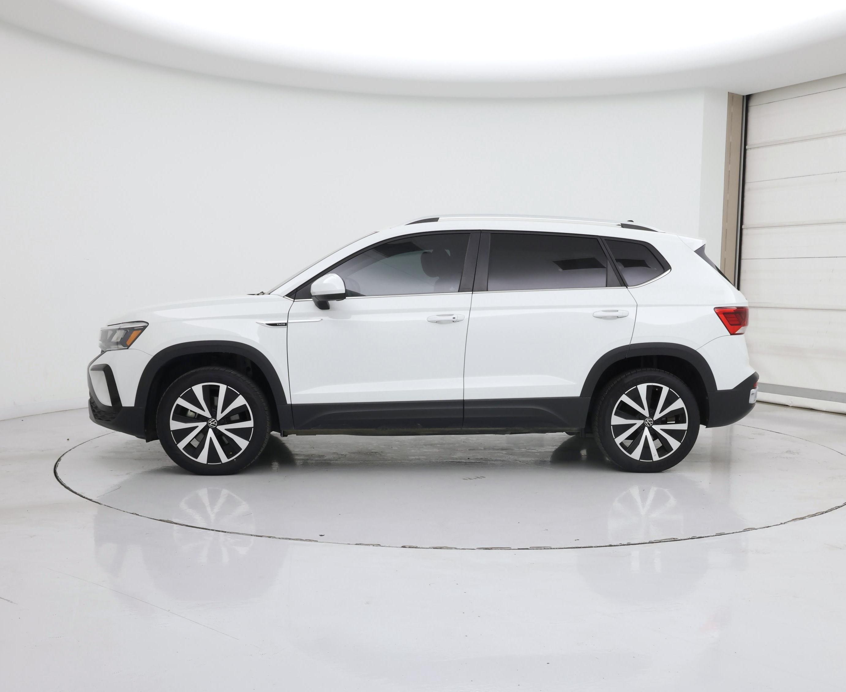 Thumbnail: 2024 Volkswagen Taos - 3