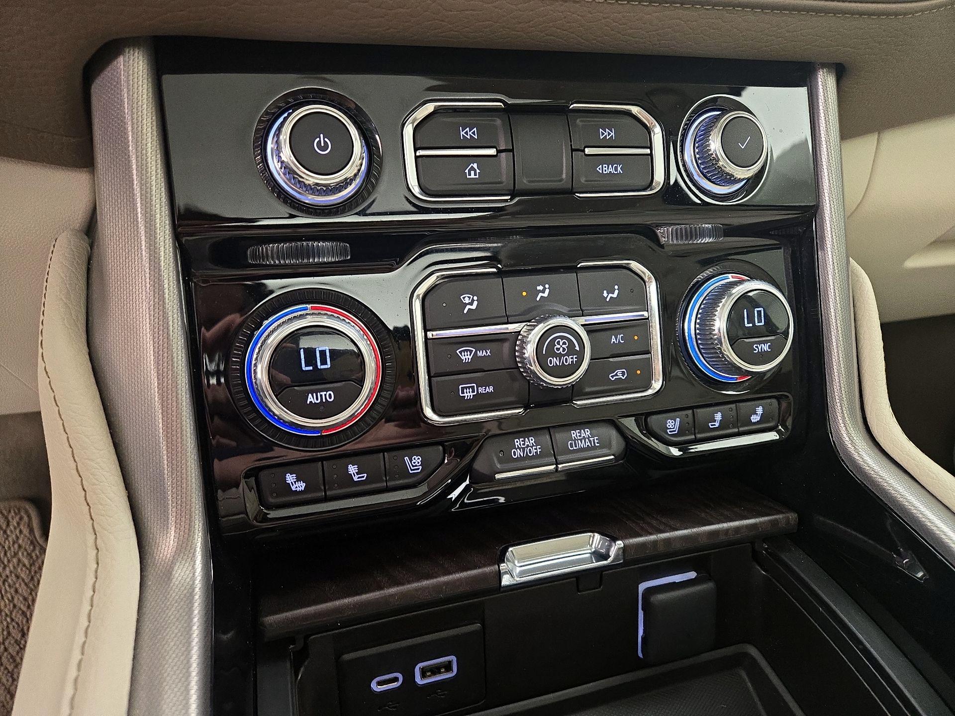 Thumbnail: 2023 GMC Yukon - 17