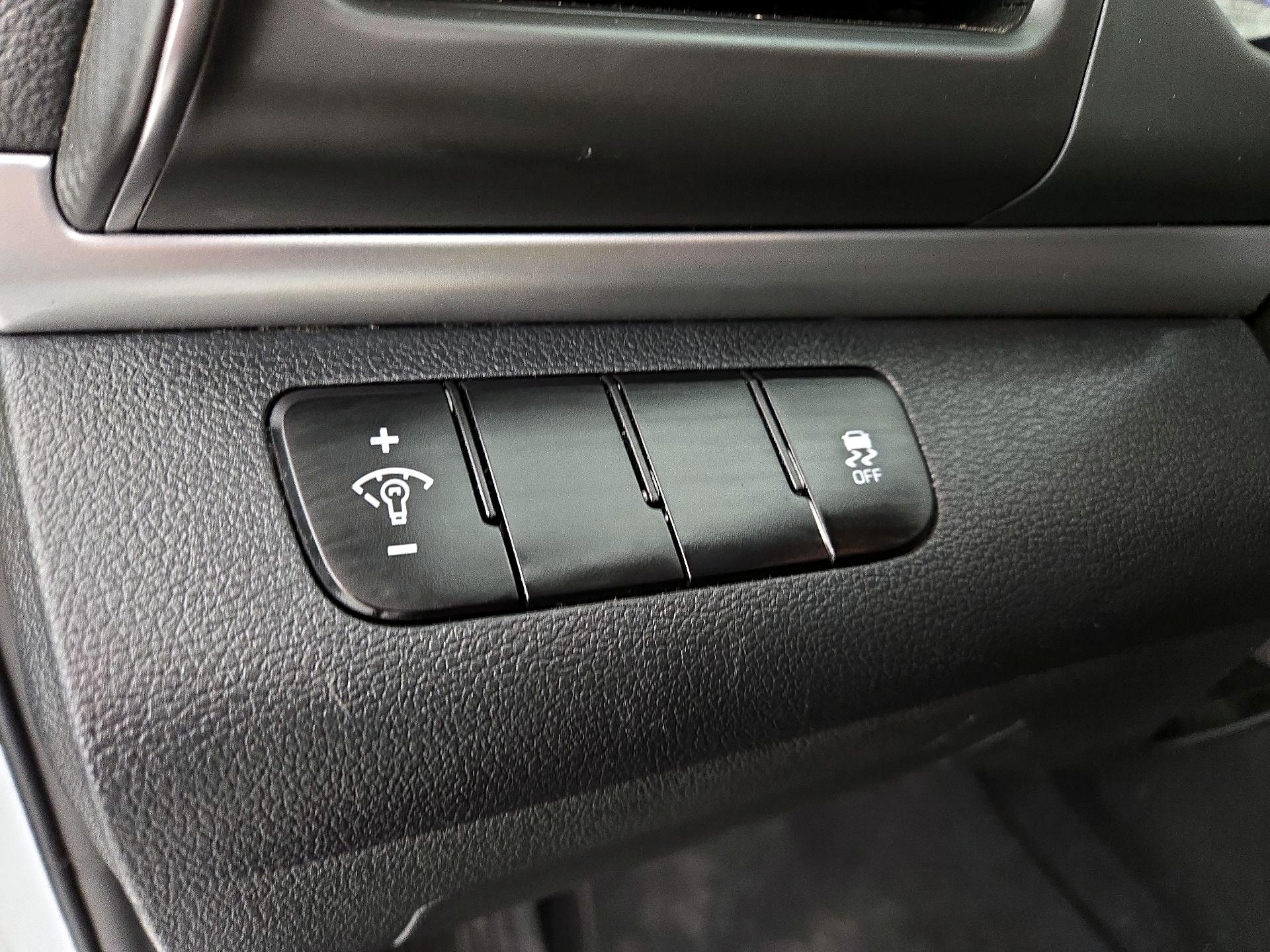 Thumbnail: 2019 Hyundai Elantra - 13