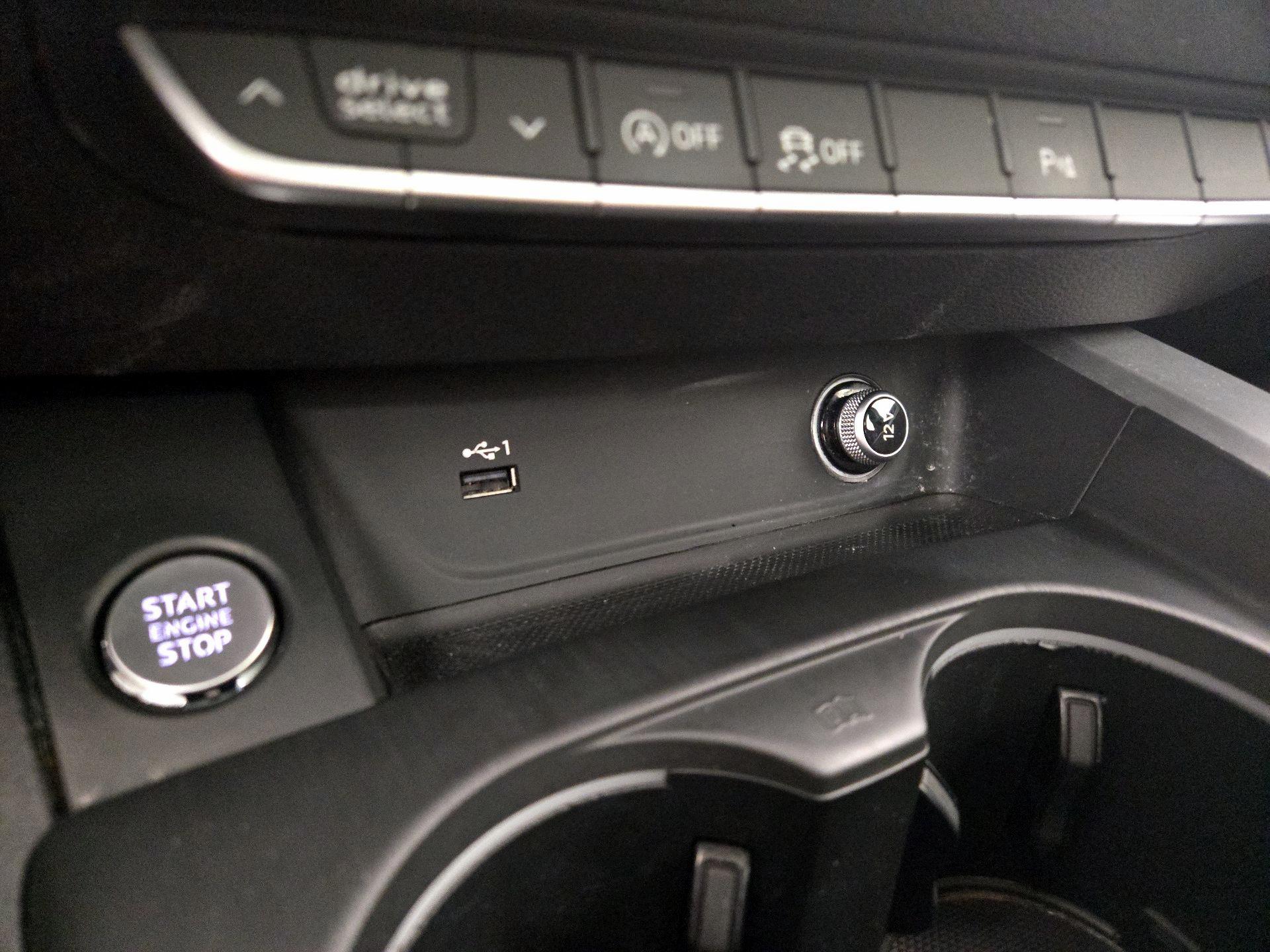 Thumbnail: 2018 Audi S4 - 18