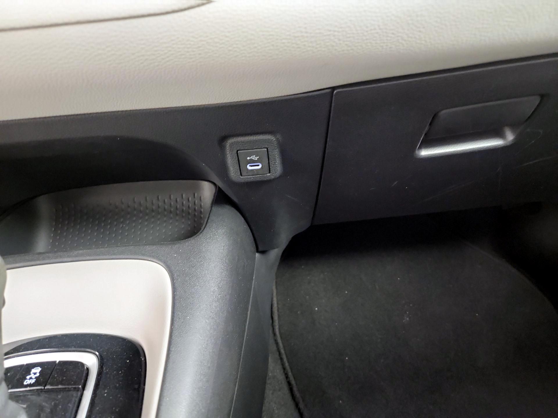 Thumbnail: 2024 Toyota Corolla - 18