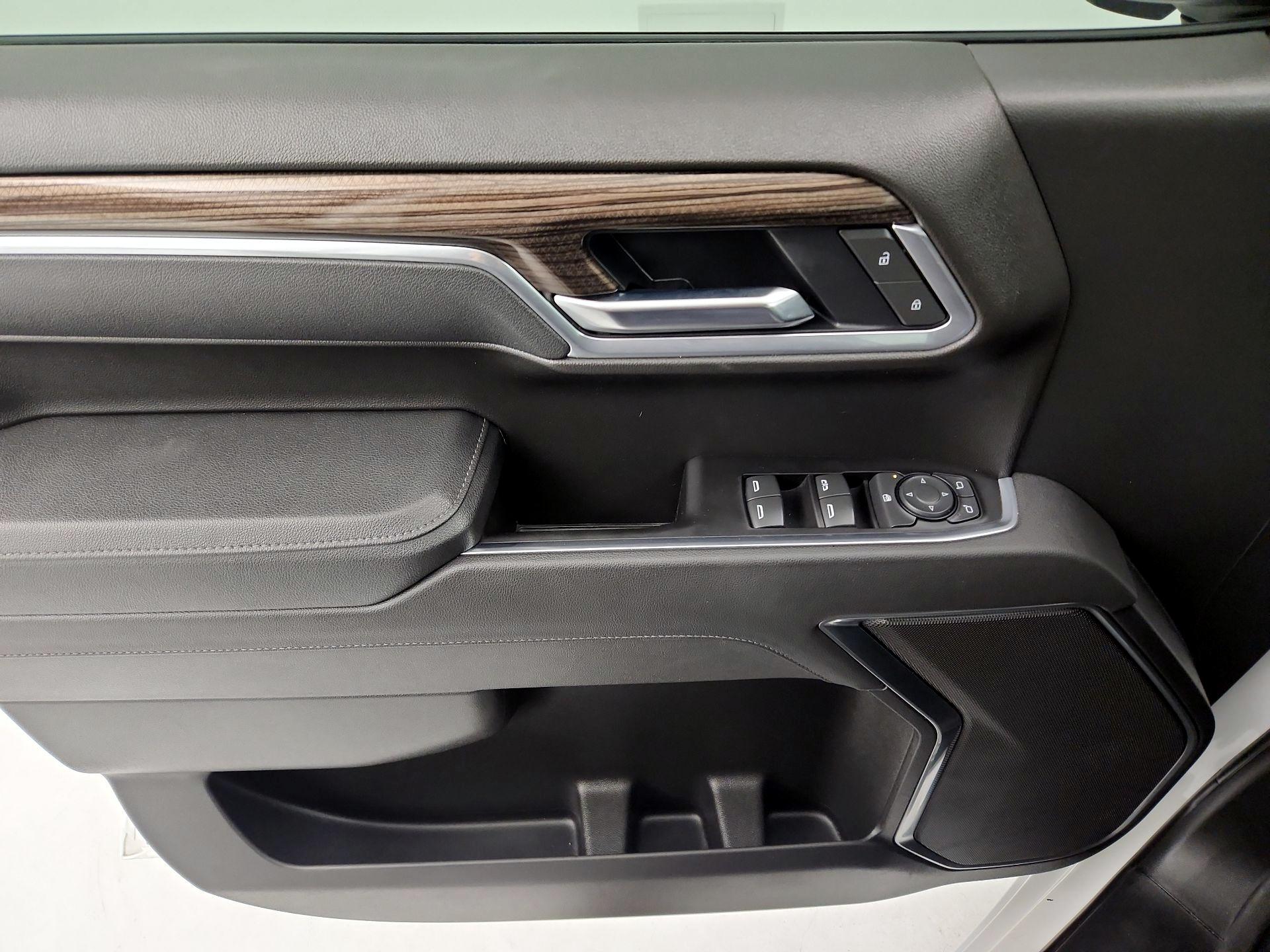 Thumbnail: 2025 Chevrolet Silverado 1500 - 12