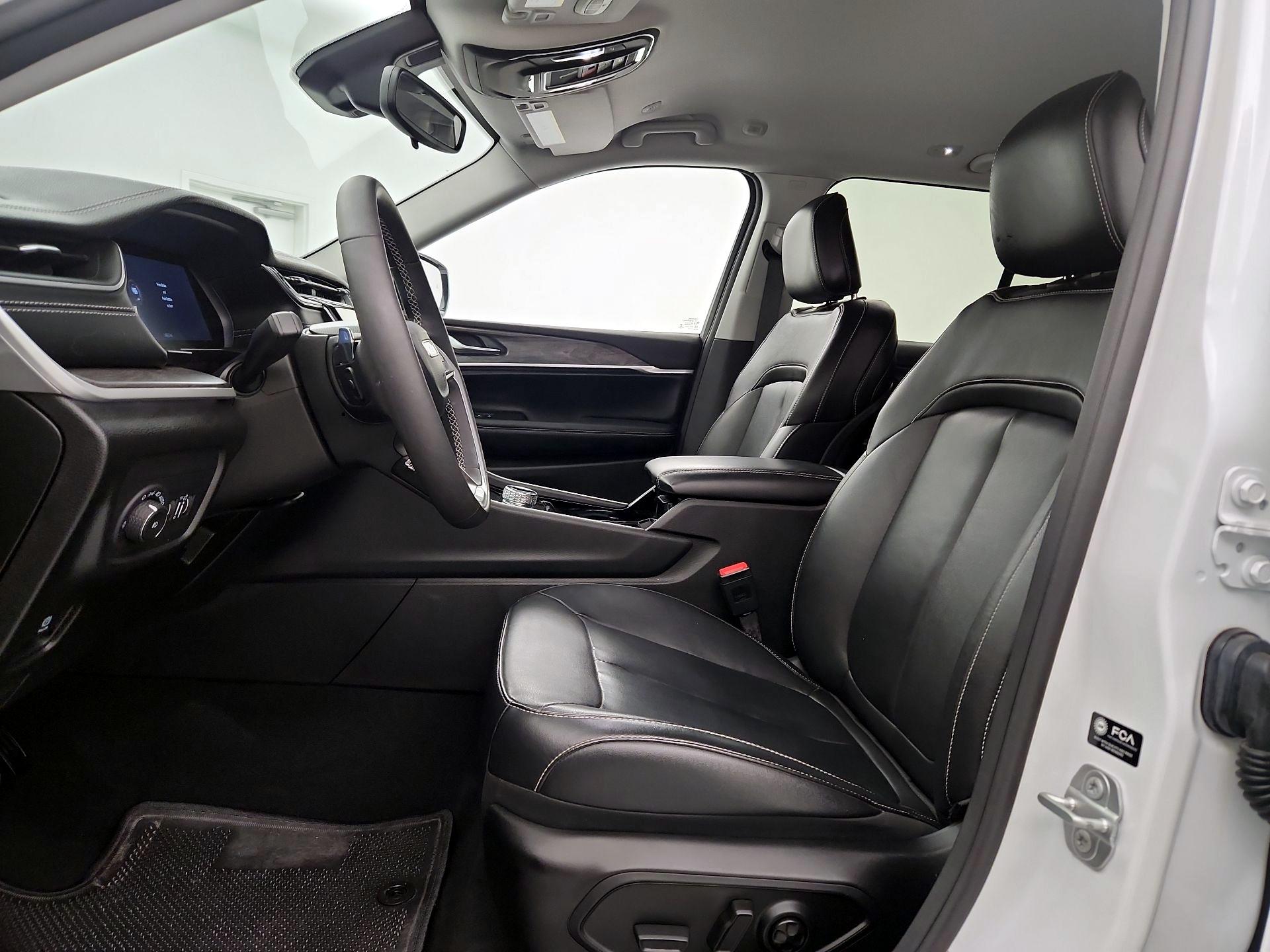 Thumbnail: 2023 Jeep Grand Cherokee - 11