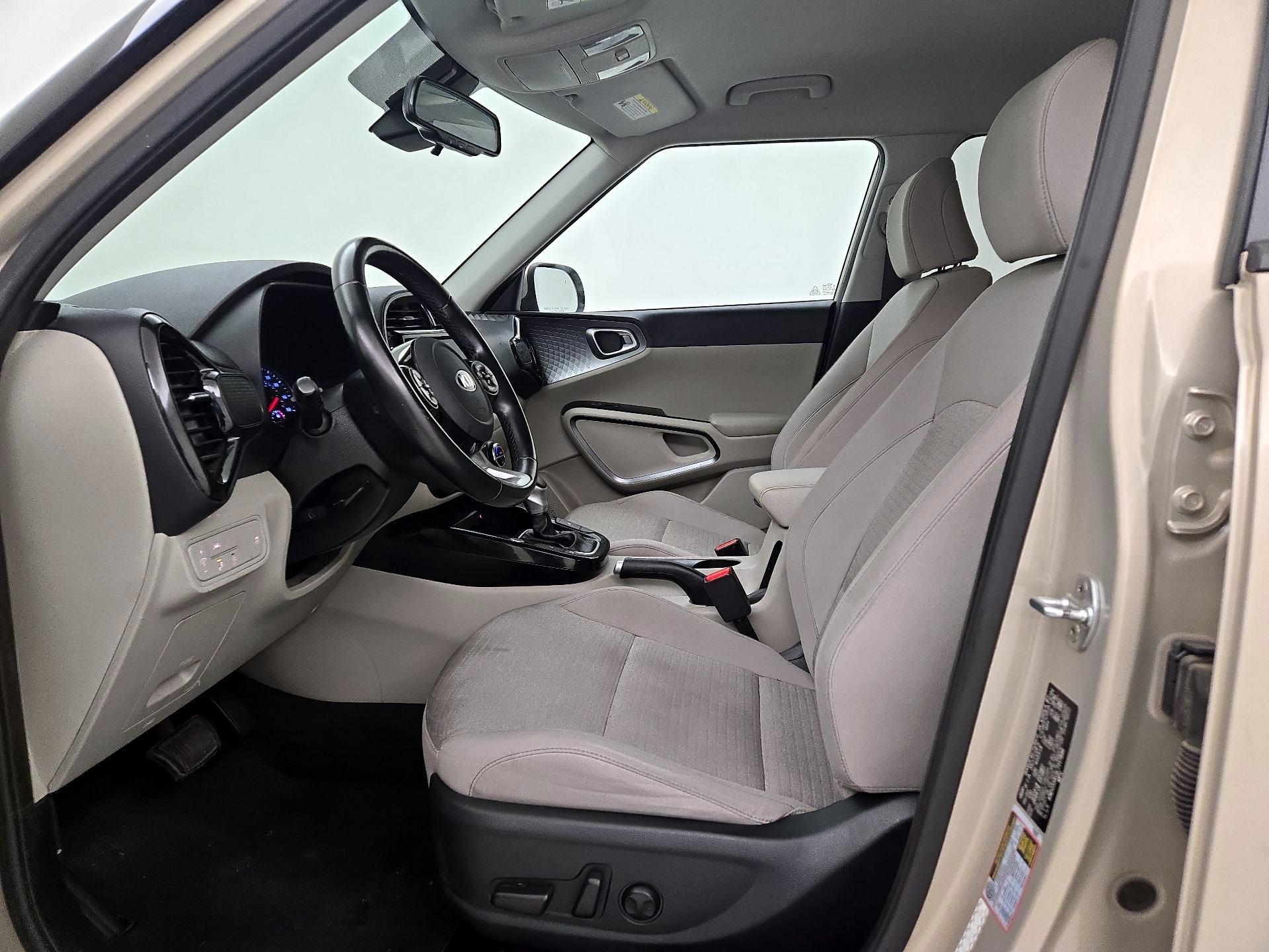 Thumbnail: 2020 Kia Soul - 11