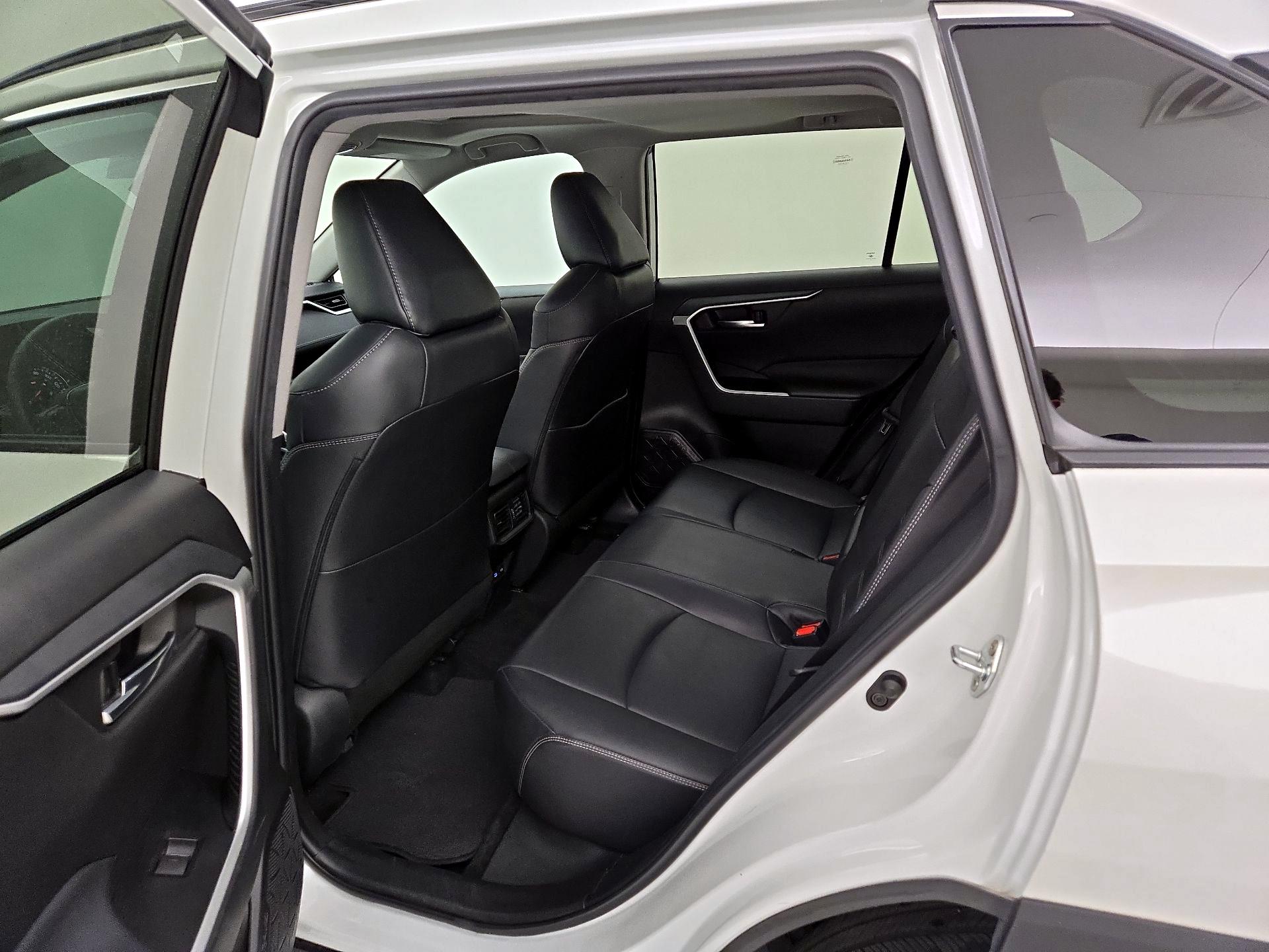 Thumbnail: 2022 Toyota RAV4 - 20