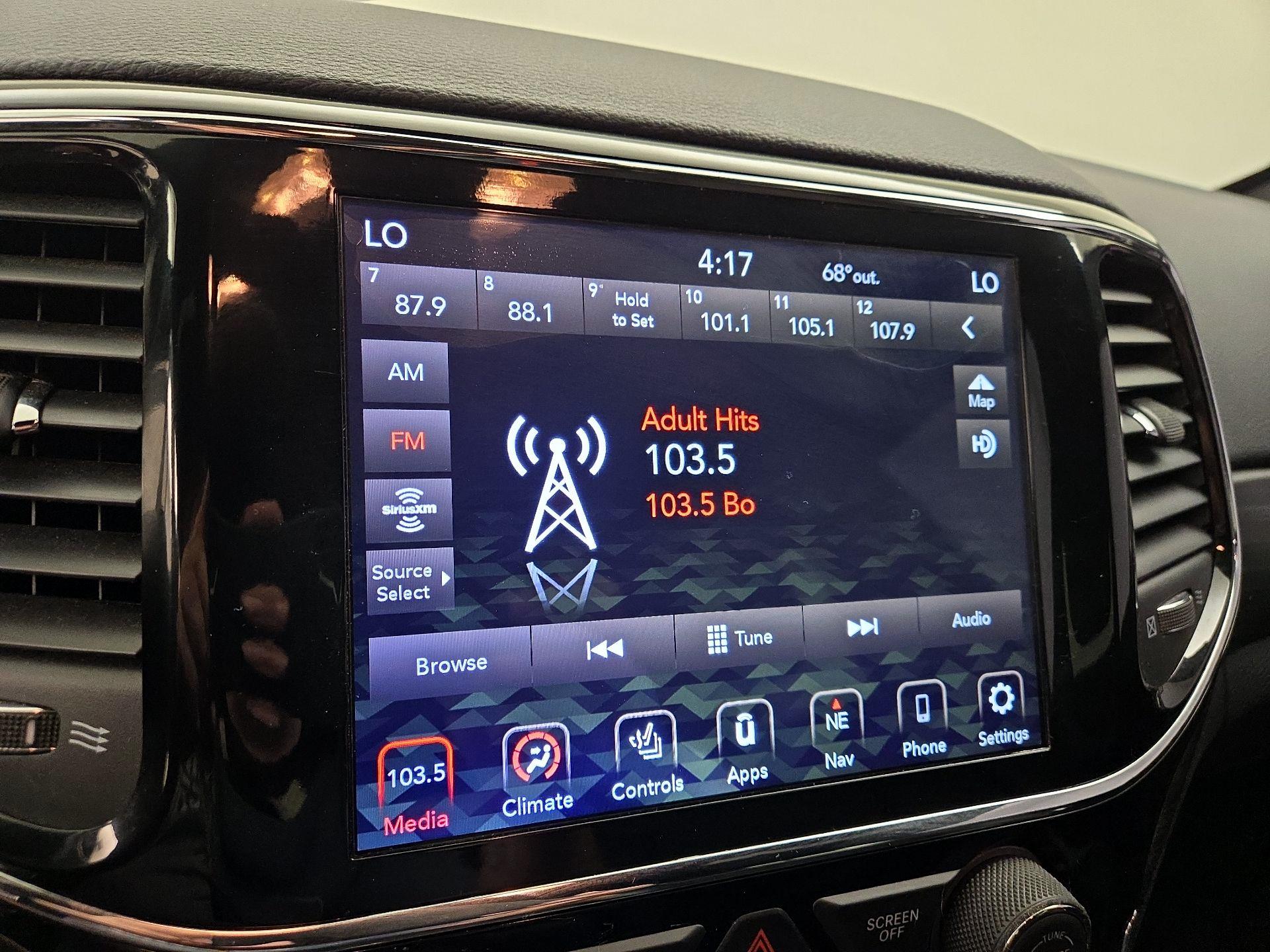 Thumbnail: 2020 Jeep Grand Cherokee - 16