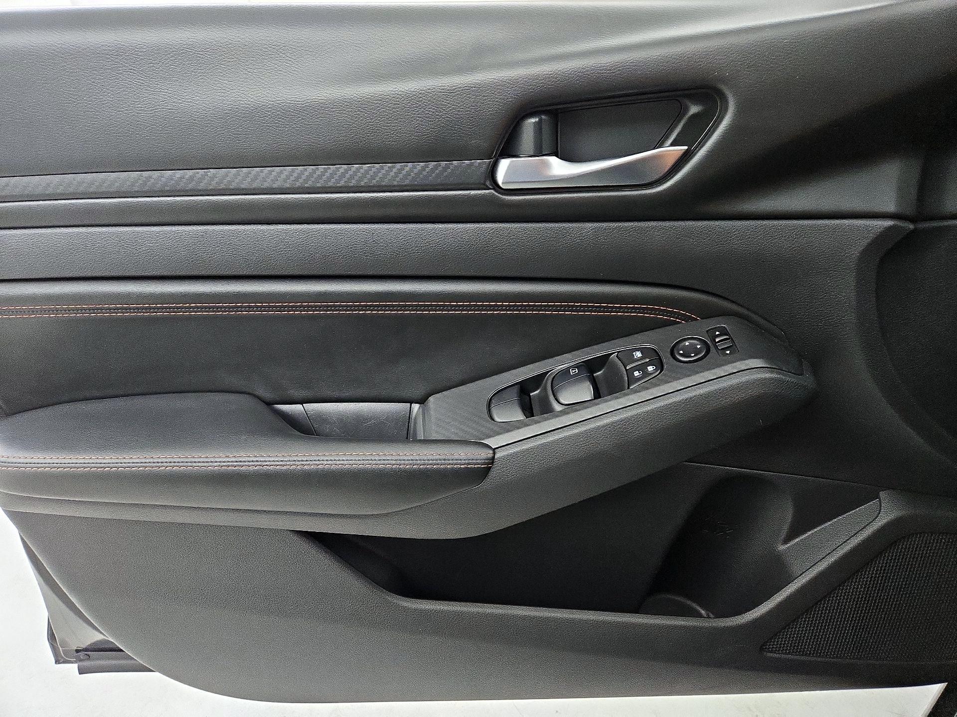 Thumbnail: 2019 Nissan Altima - 12